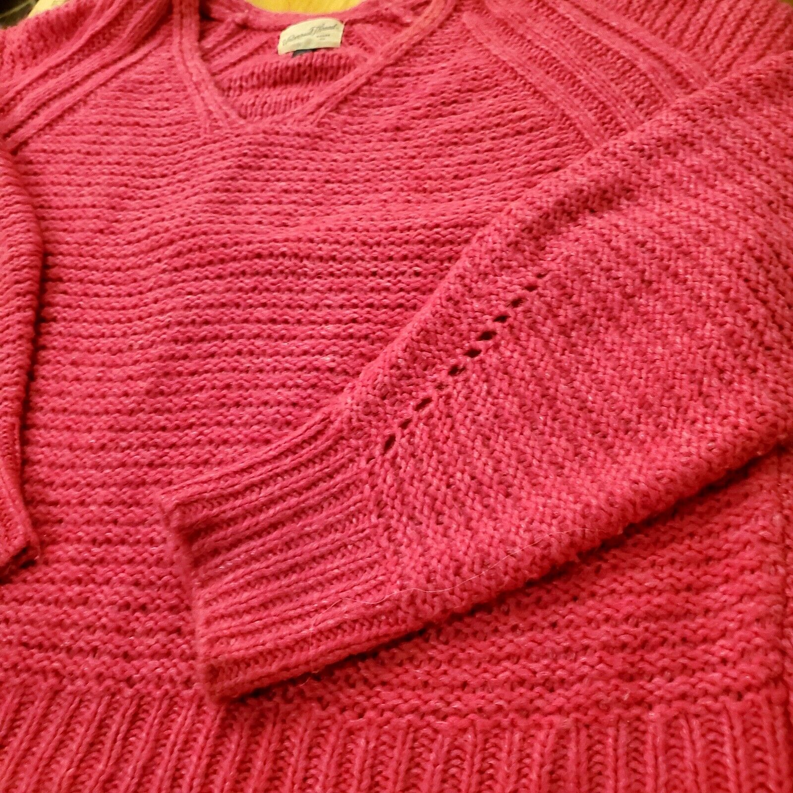 Fuscia Pink Universal Thread Acrylic Nylon Blend V Neck Sweater Large