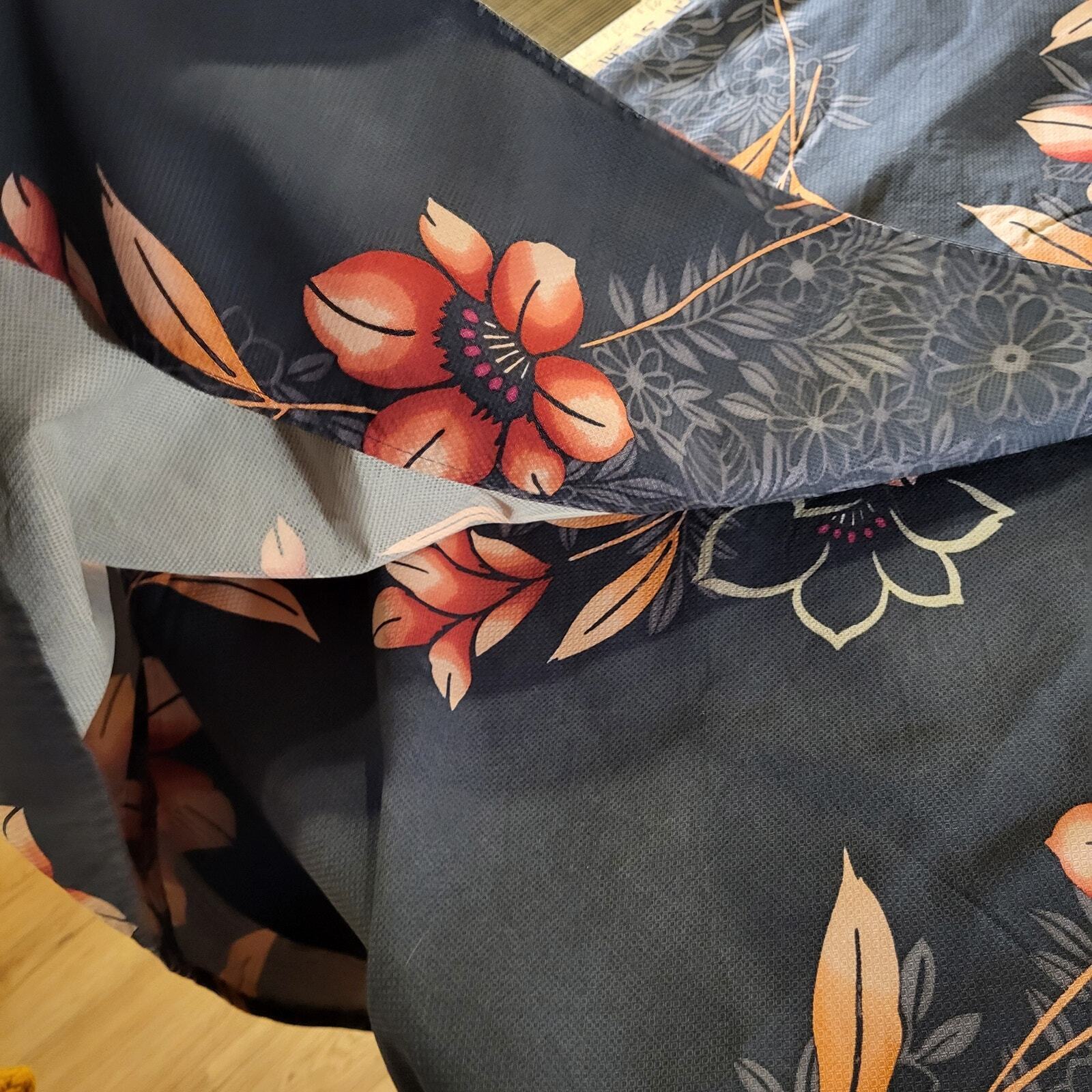 Tommy Bahama 100% silk Hawaiian pink charcoal Floral tie straight collard set