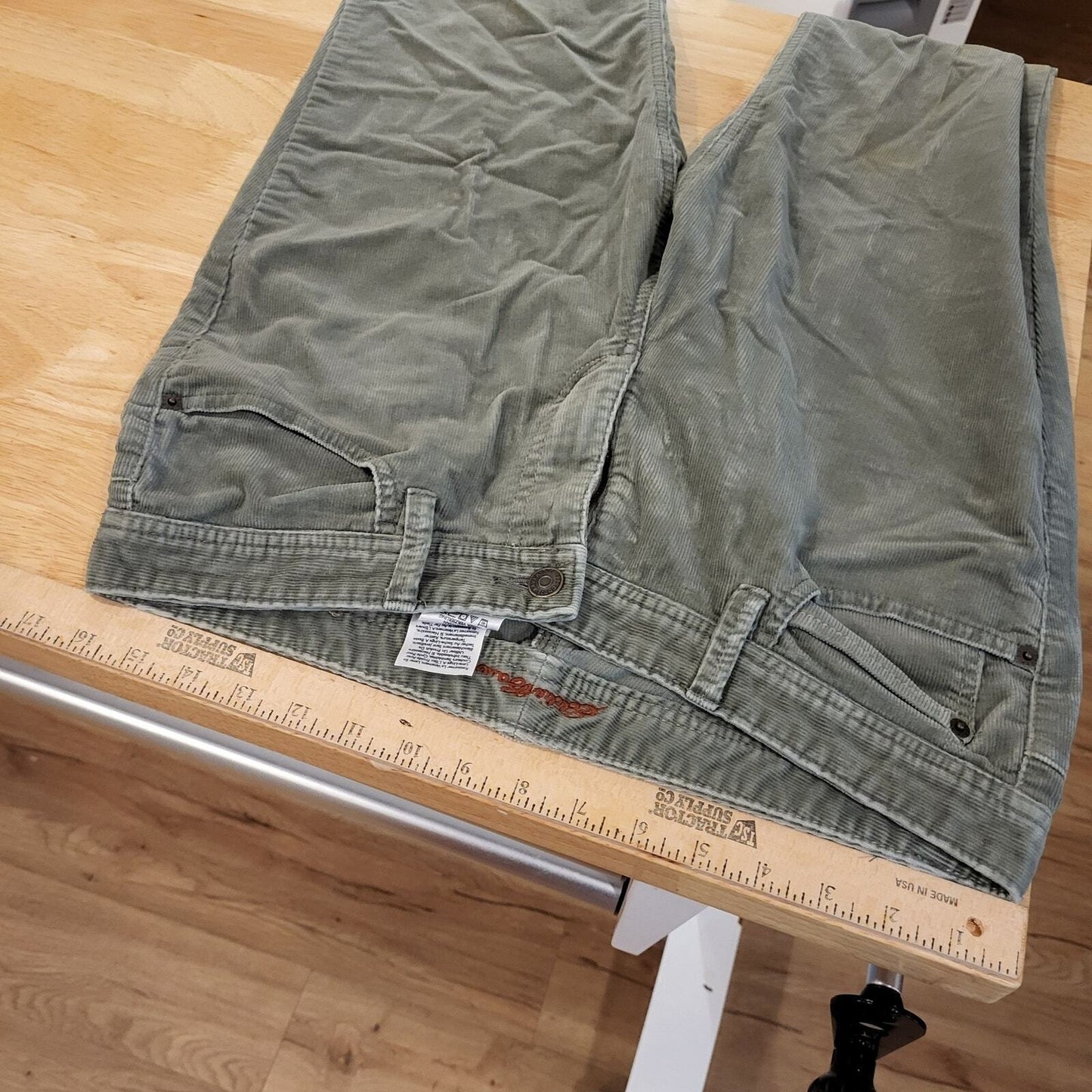 Eddie Bauer Cotton Blend Sage Green Corduroy Slacks 8 32" Waist Wide Leg