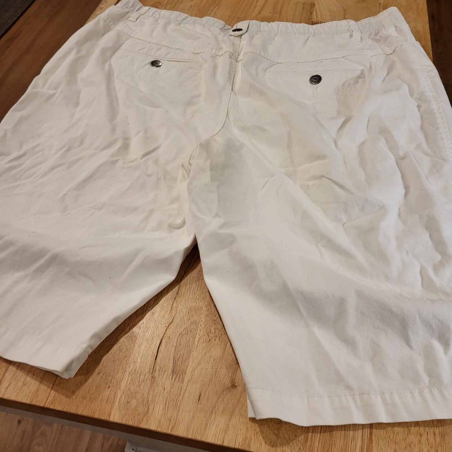 C. J. Banks Comfort Waist 20W White Bermuda Shorts Long 25" Length 40" Waist