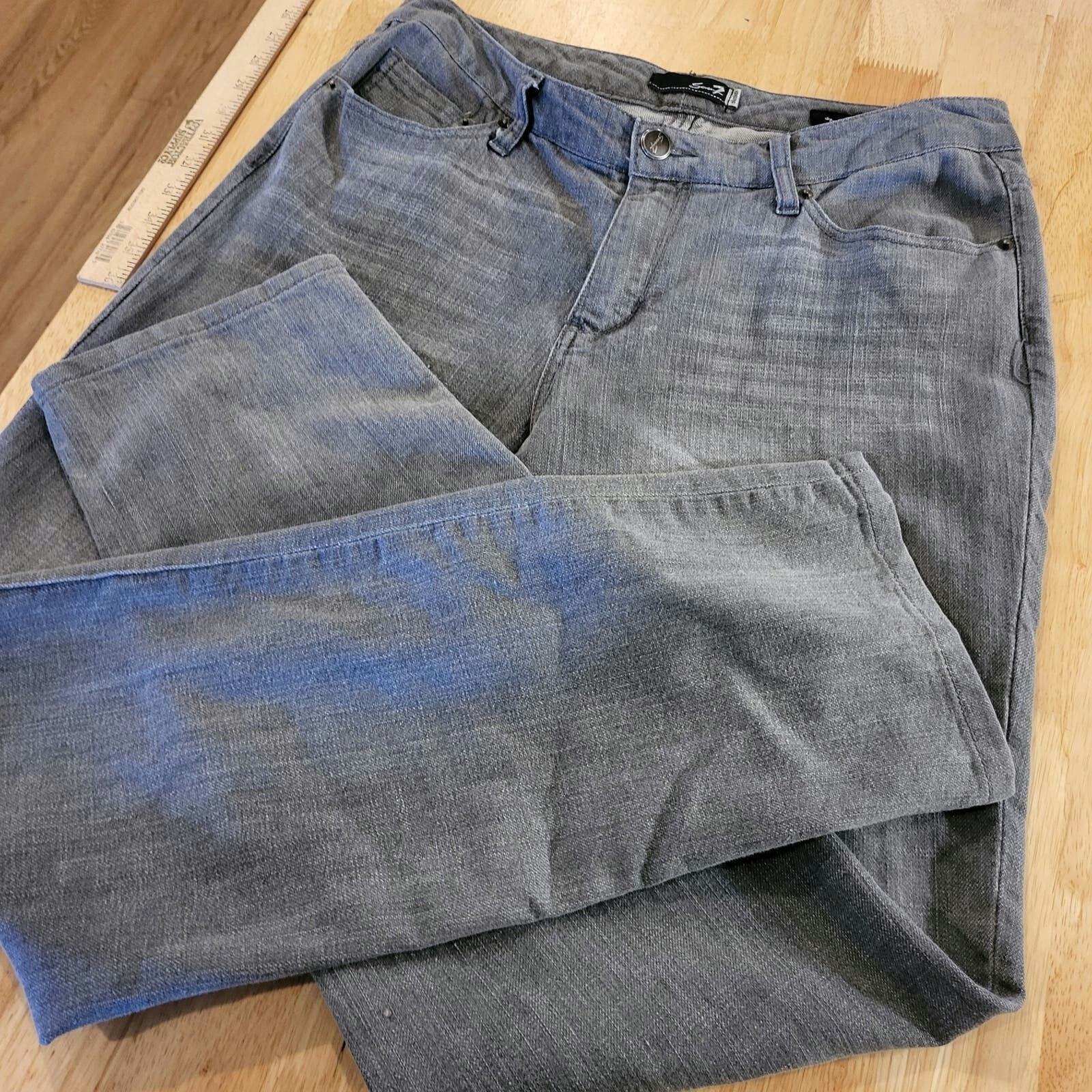 Seven7 Jeans Gray size 12 Emboss Logo Straight Leg 32" Waist 30" Inseam Stretch
