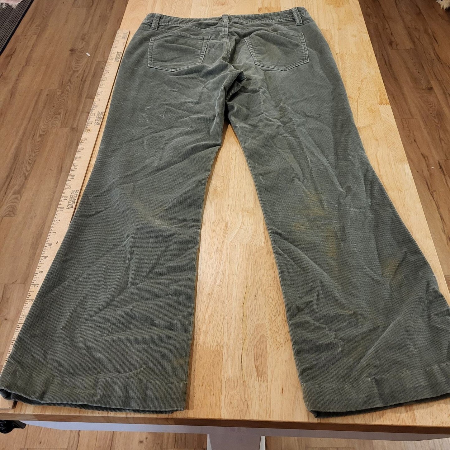 Eddie Bauer Cotton Blend Sage Green Corduroy Slacks 8 32" Waist Wide Leg
