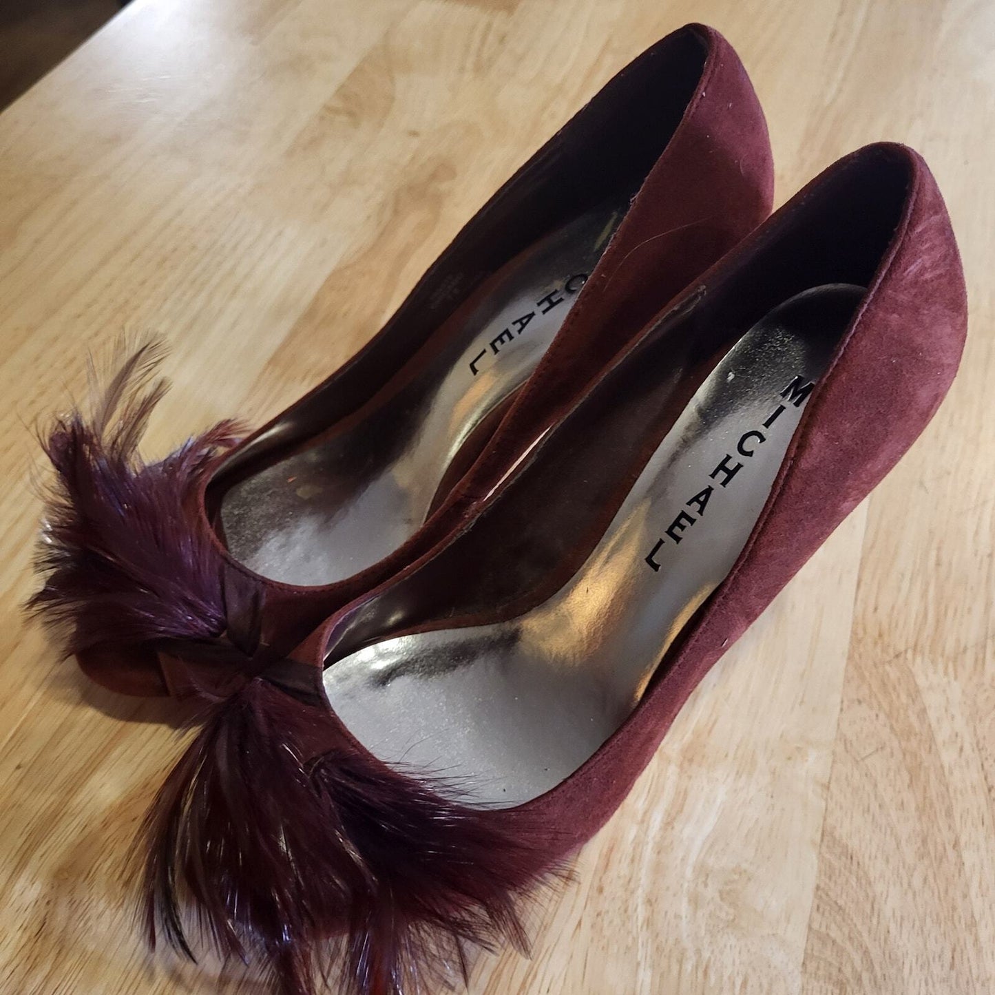 Michael Burgundy Pumps Feather Toe Size 7.5 