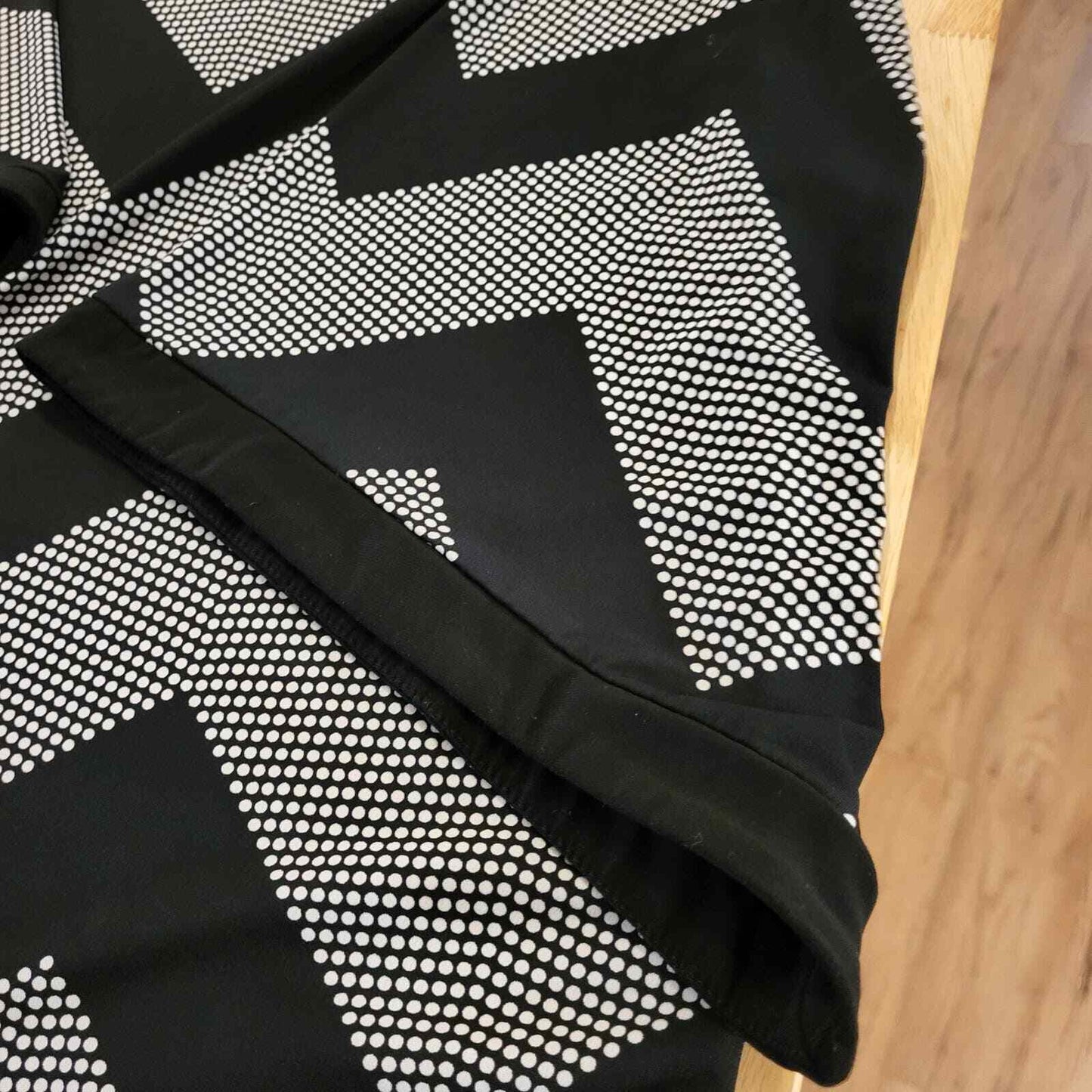 Black & White Chevron Print Wide Sleeve A-line XL
