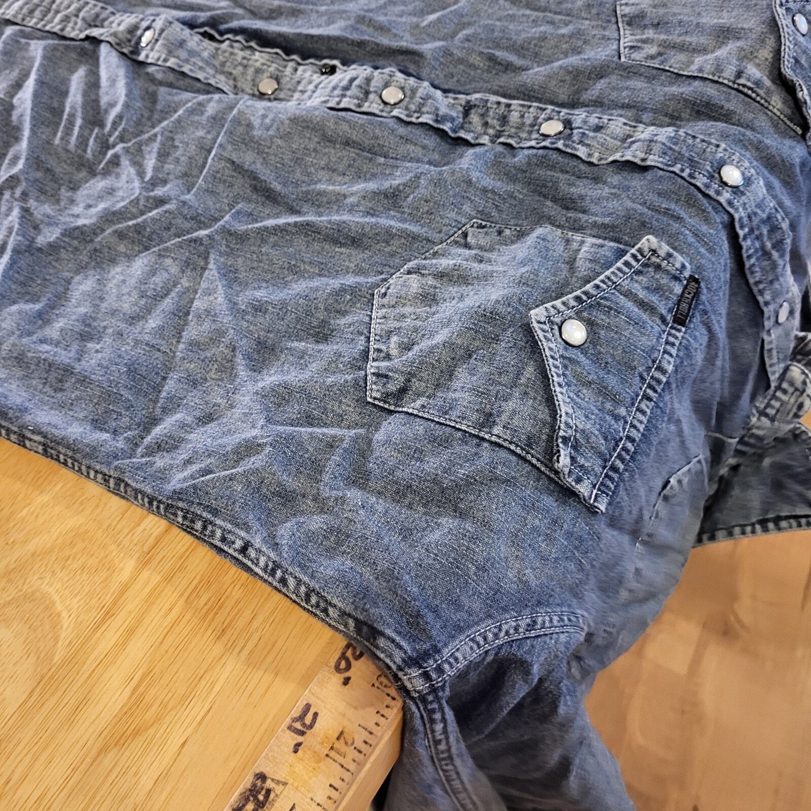 Rock and Roll Cowgirl Denim Pearl Snap Yolked Collared Button Down Long Sleeve 