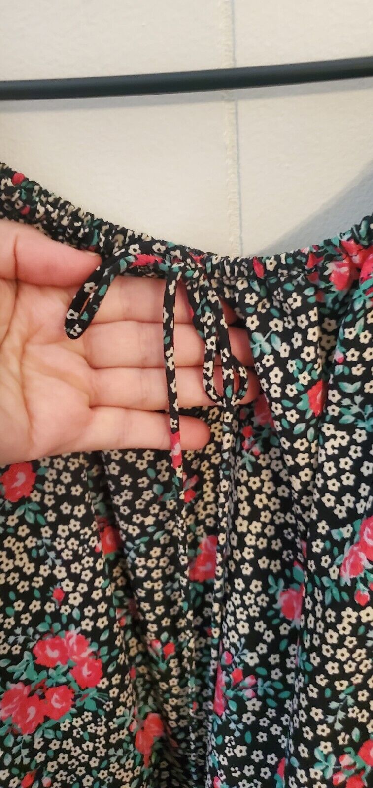 Floral dress Size Large Black & Pink Pom Pom Hem A-line Off The Shoulder Elastic