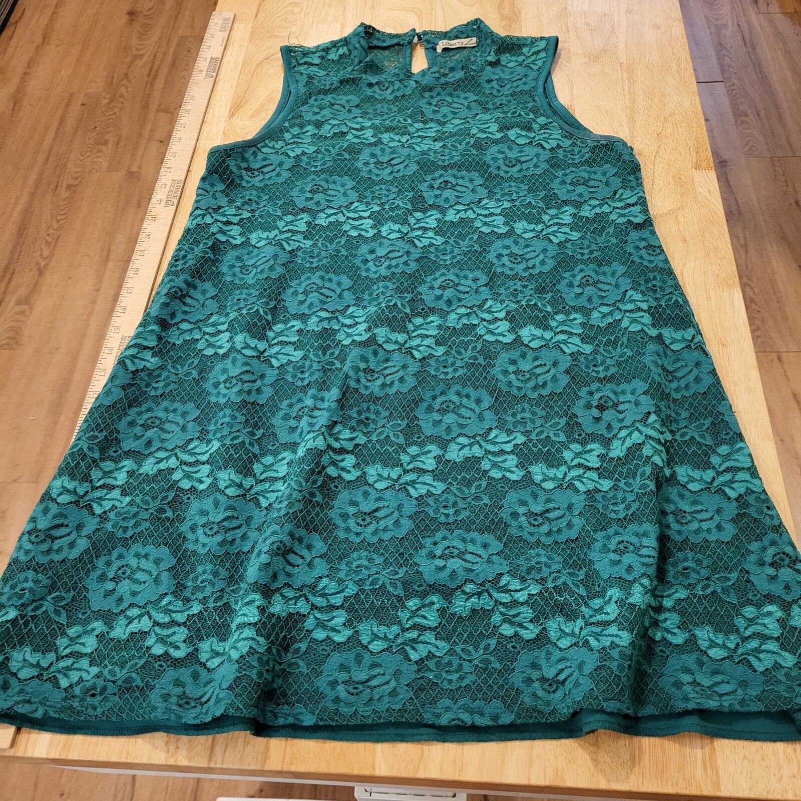 Green Lace Mock Turtle Neck Keyhole Back Knee Length A line Dress