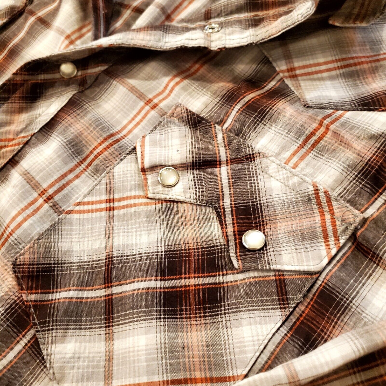 Vintage Wrangler Pearl Snap Medium Long Sleeve Button Down Brown Plaid  26" P2P
