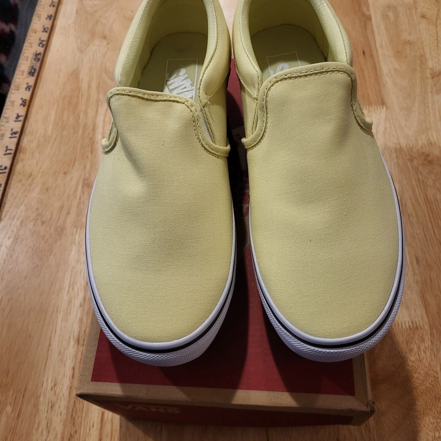  New With Tag Yellow Vans Asher Platform ST Women's Slip-on Canvas Shoes 9.5