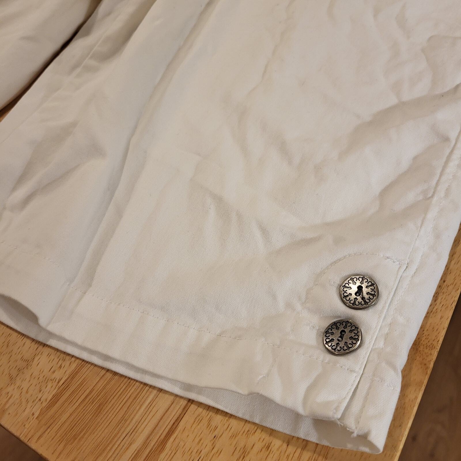 C. J. Banks Comfort Waist 20W White Bermuda Shorts Long 25" Length 40" Waist