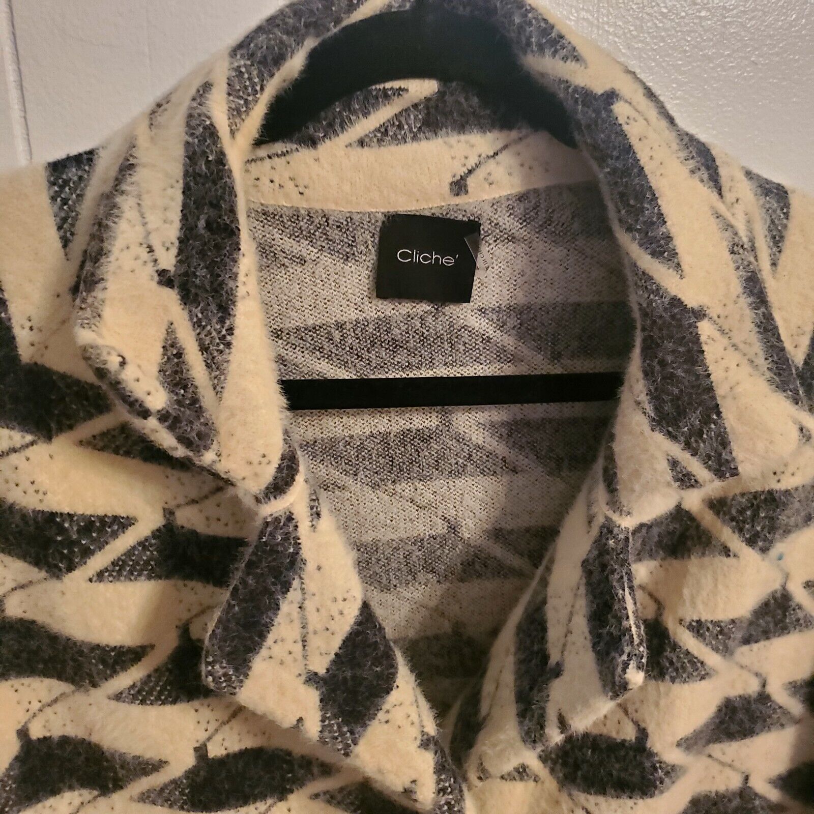 Cliche Black and Cream Houndstooth Button Front Mid Collar Wool Blend Cardigan