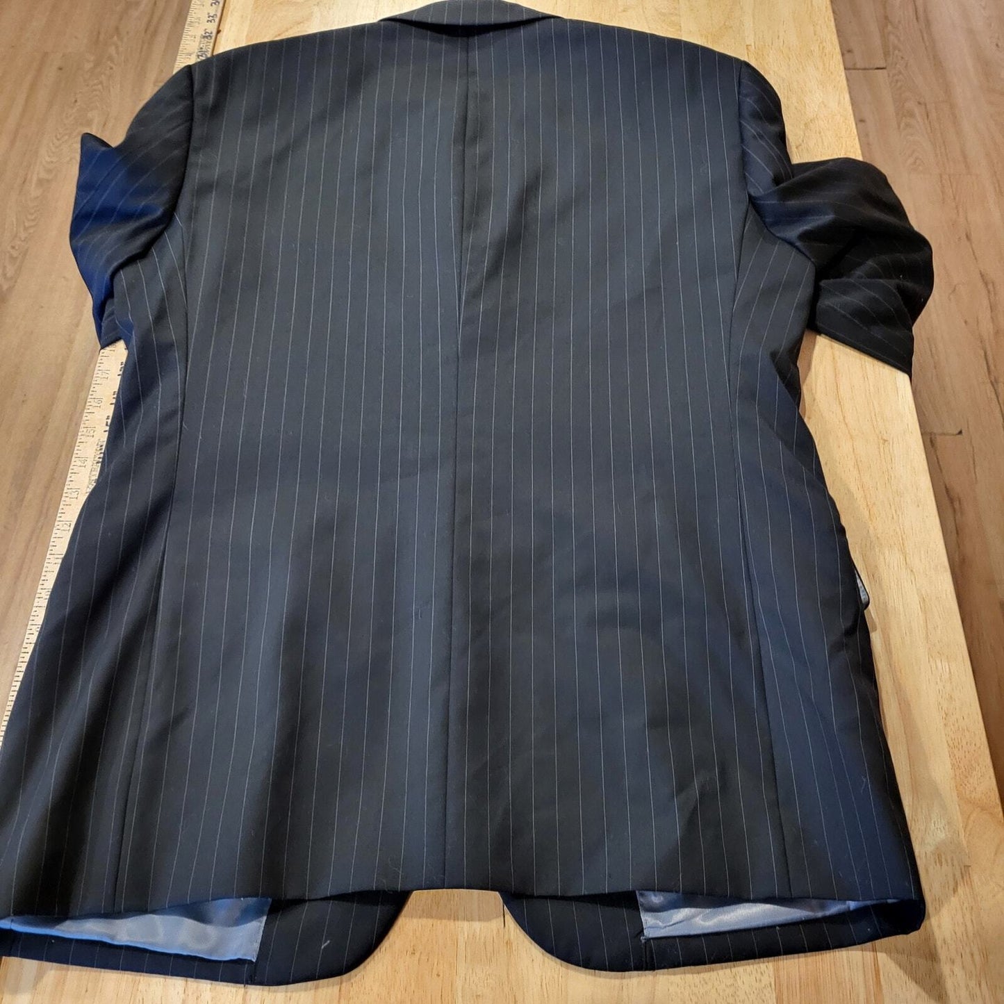 Andrew Fezza Fusion Men's Suit Coat & Pants 34" Waist 20" P2P Pinstripe pleated