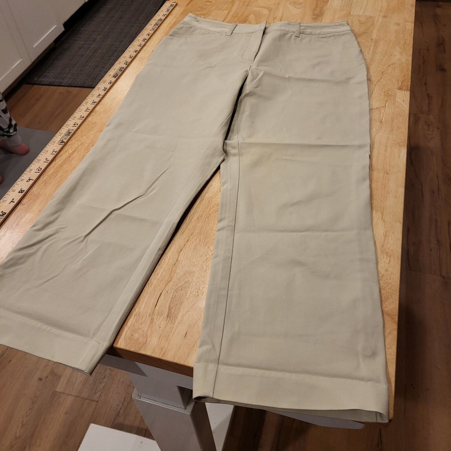 Lilly Pulitzer Size 8 Cotton Blend Khaki 32" Waist Cropped