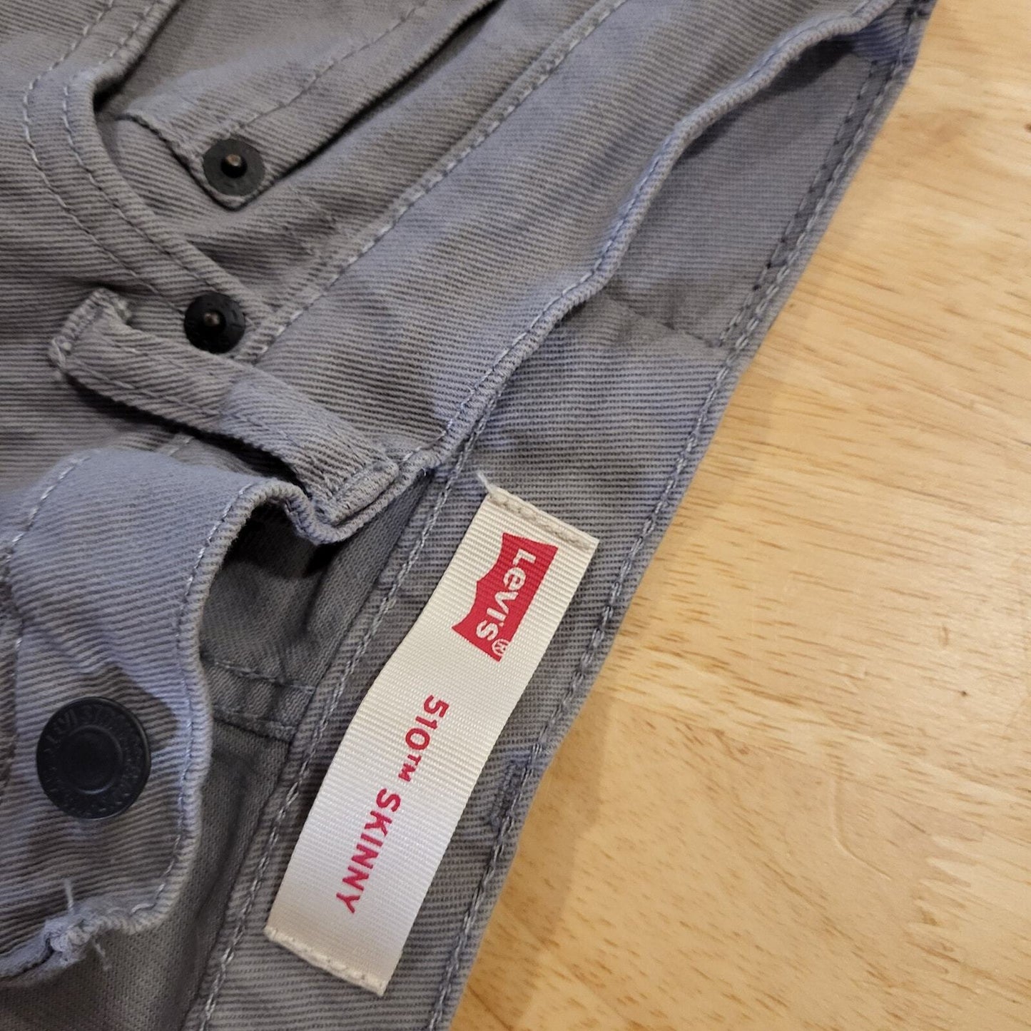 Levi's 510 28"x28" size 16 Gray Skinny Jeans Cotton Barely Worn 