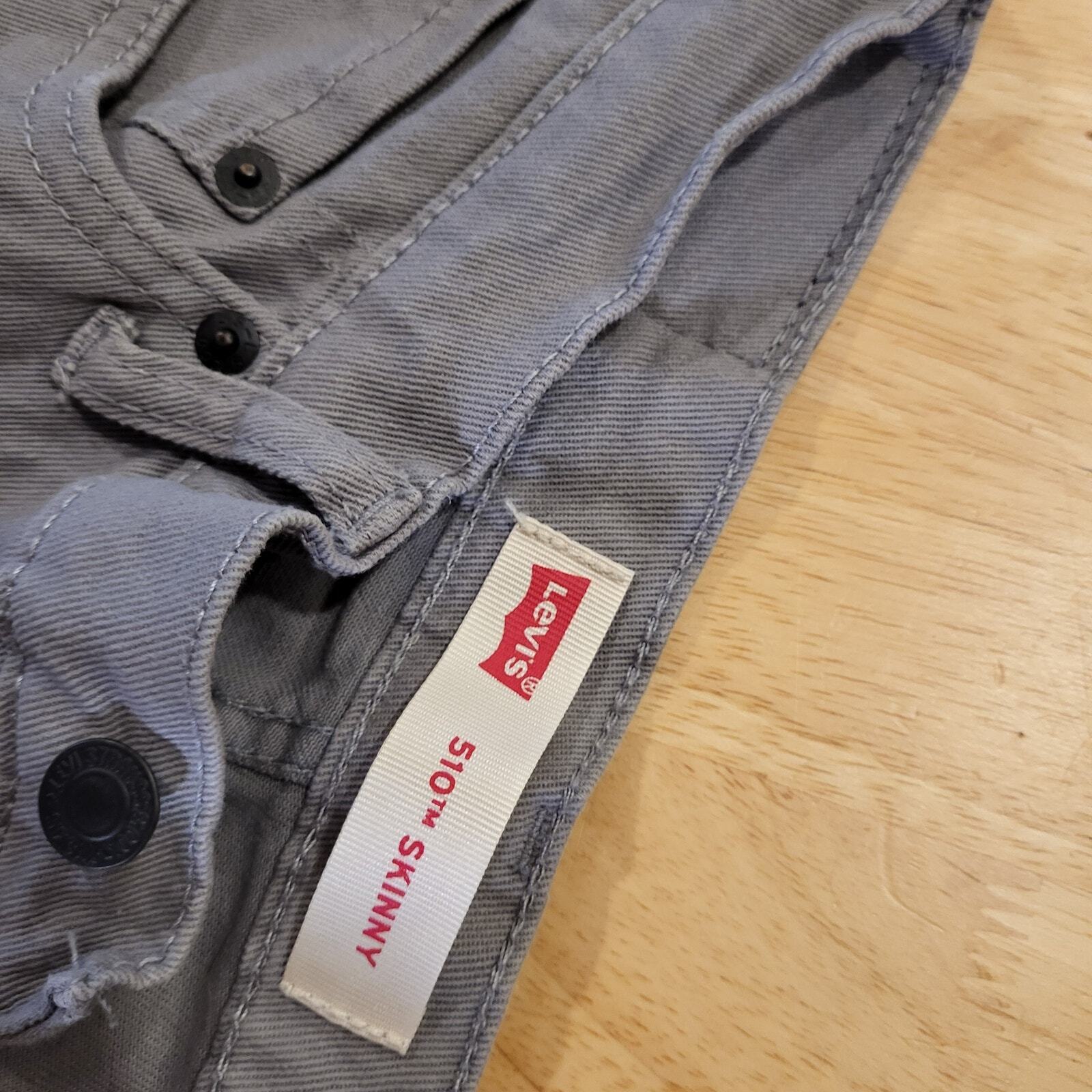 Levi's 510 28"x28" size 16 Gray Skinny Jeans Cotton Barely Worn 