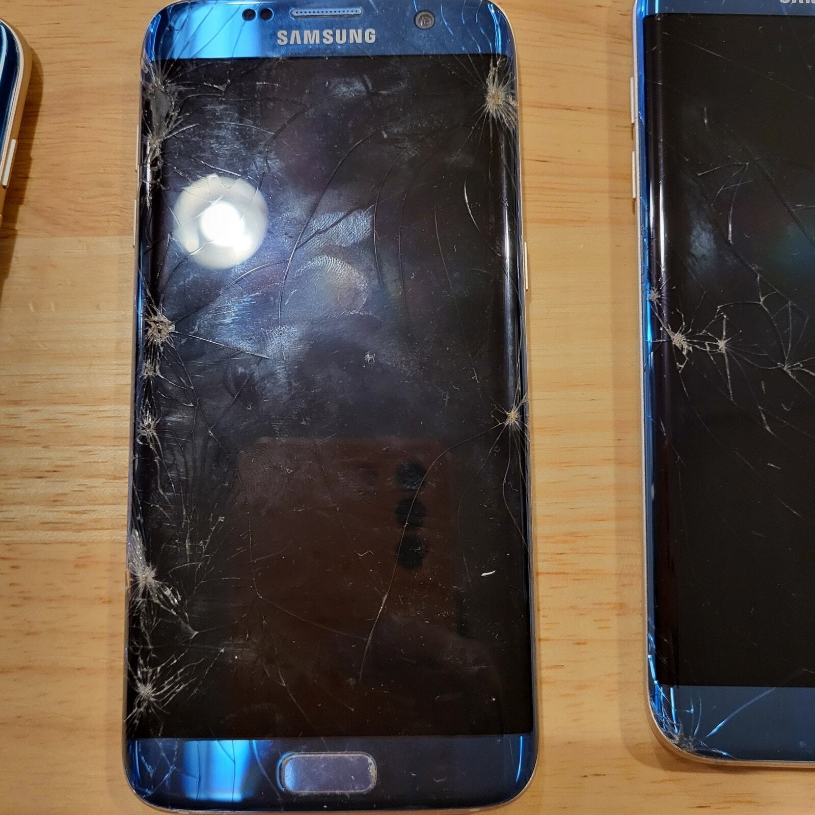 Lot of 3 Broken For Parts Samsung Galaxy S7 Edge Screen Damage on All 