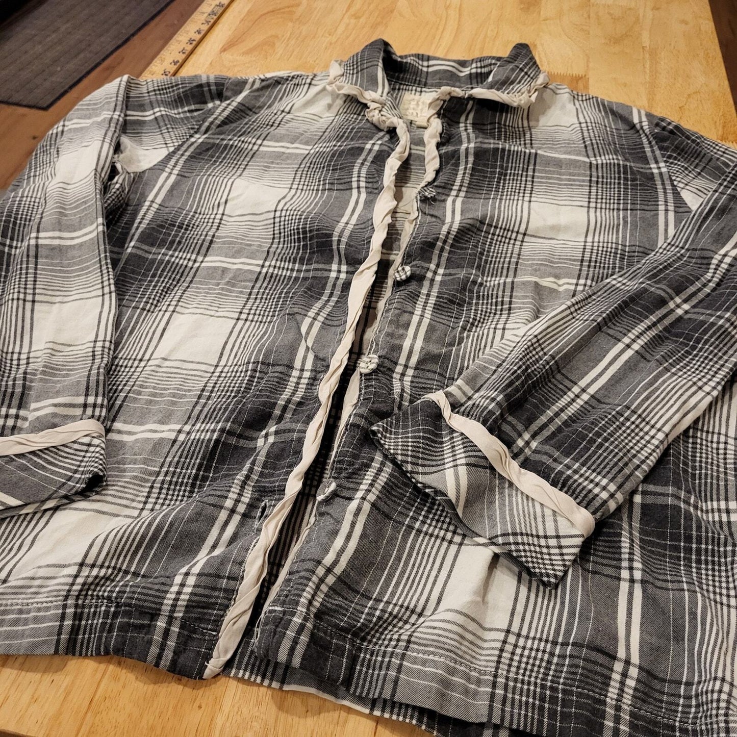 Victoria's Secret Pajama Top Black & White Plaid Cotton Button Collar LONG Slv. 