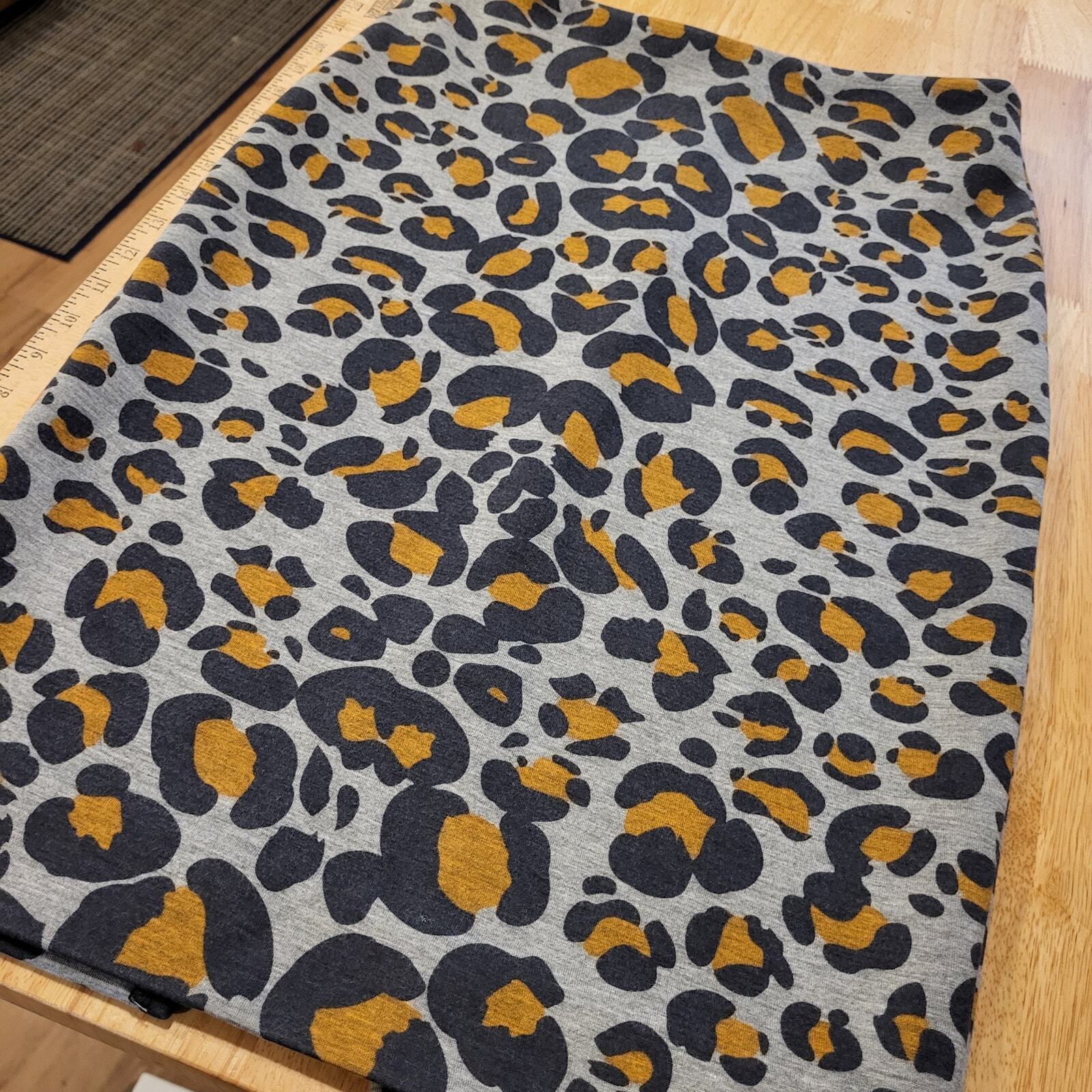 H&M knit Jersey leopard print gray background pencil skirt size small 30" waist