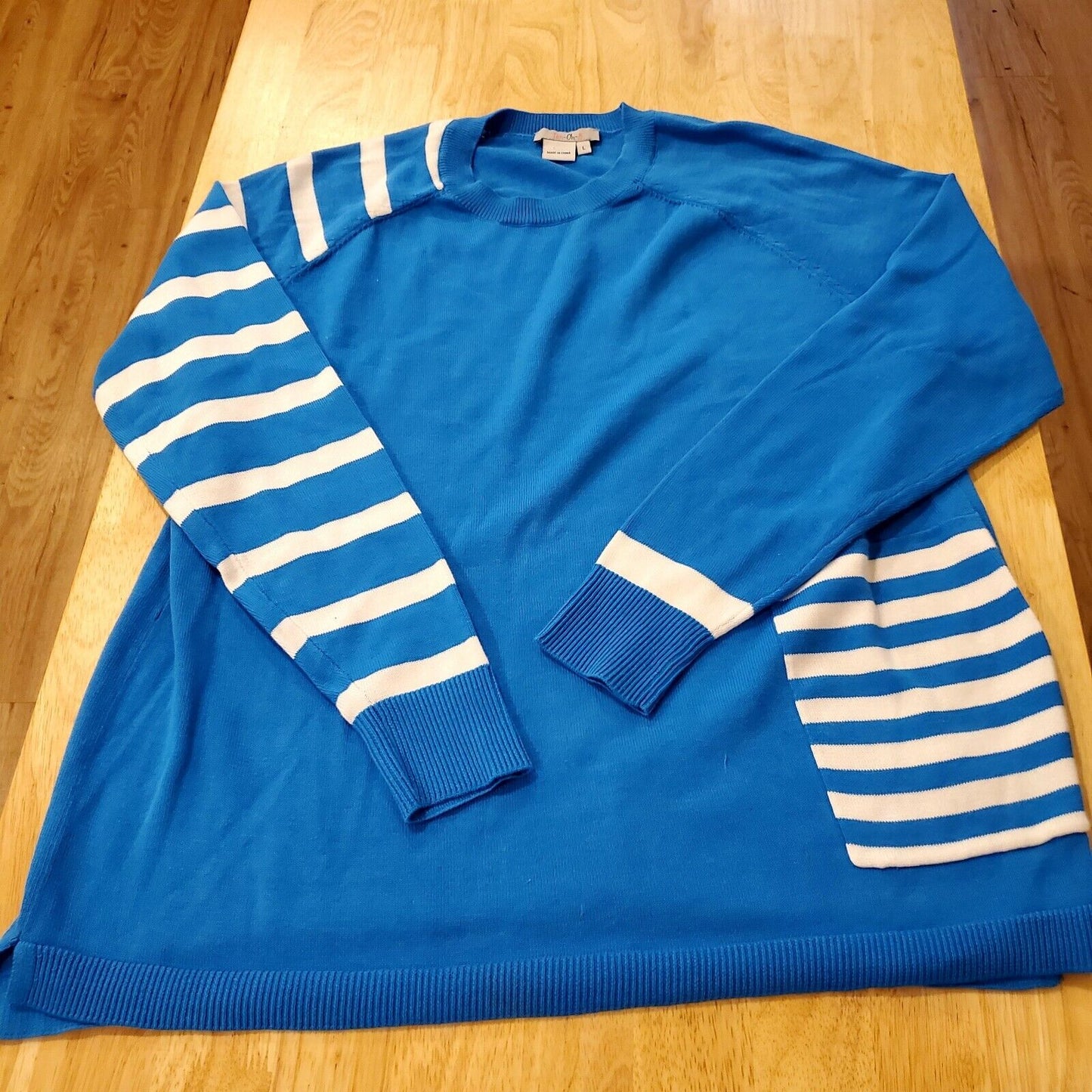 100% Pima Cotton Sweater Blue  With White Stripes Ten-0h-8 Large Crew Neck Knit
