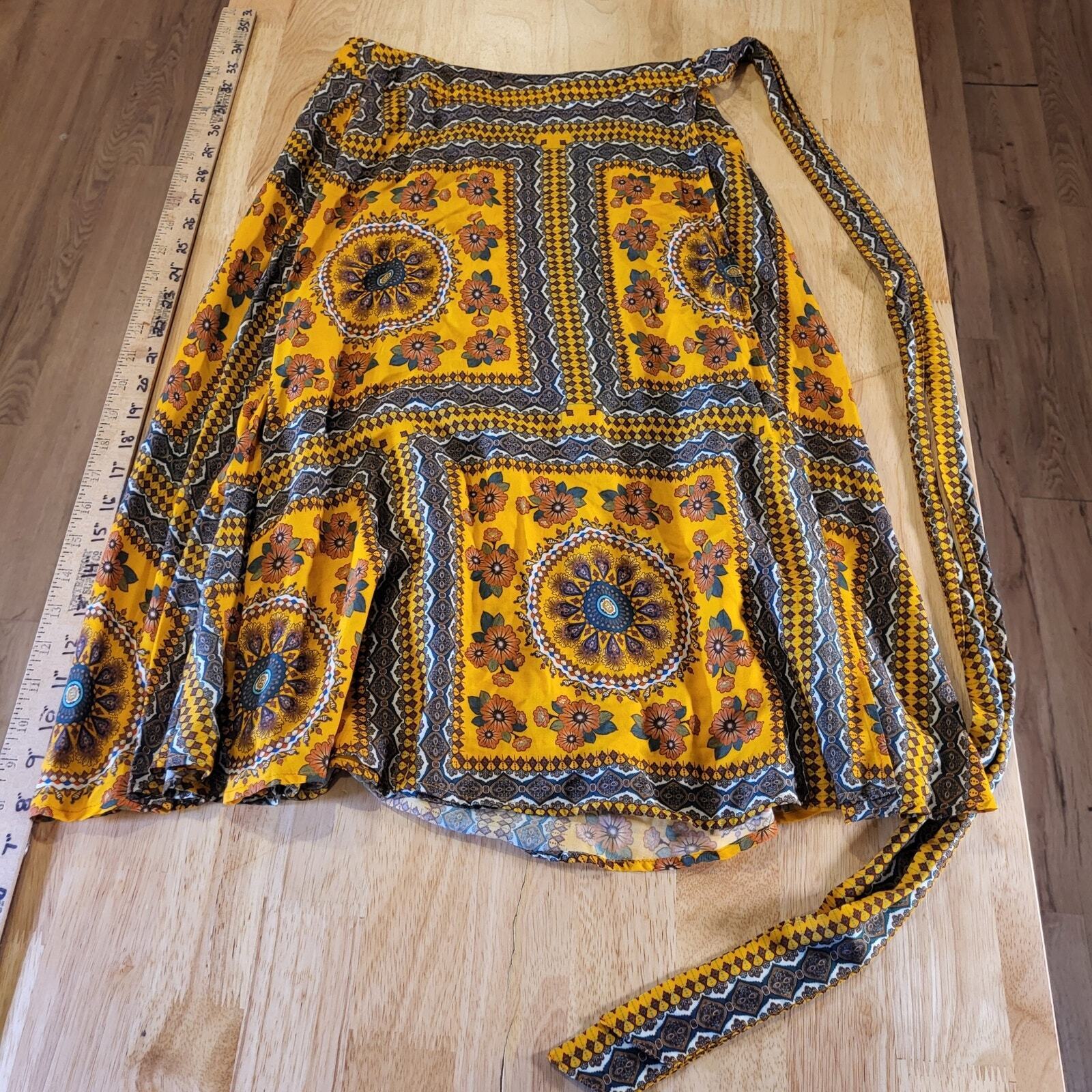 Farm Rio Xs Wrap Skirt Ethnic Print Yellow Knee Length 26" Waist Adjustable