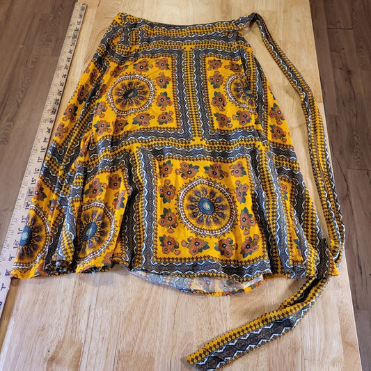 Farm Rio Xs Wrap Skirt Ethnic Print Yellow Knee Length 26" Waist Adjustable