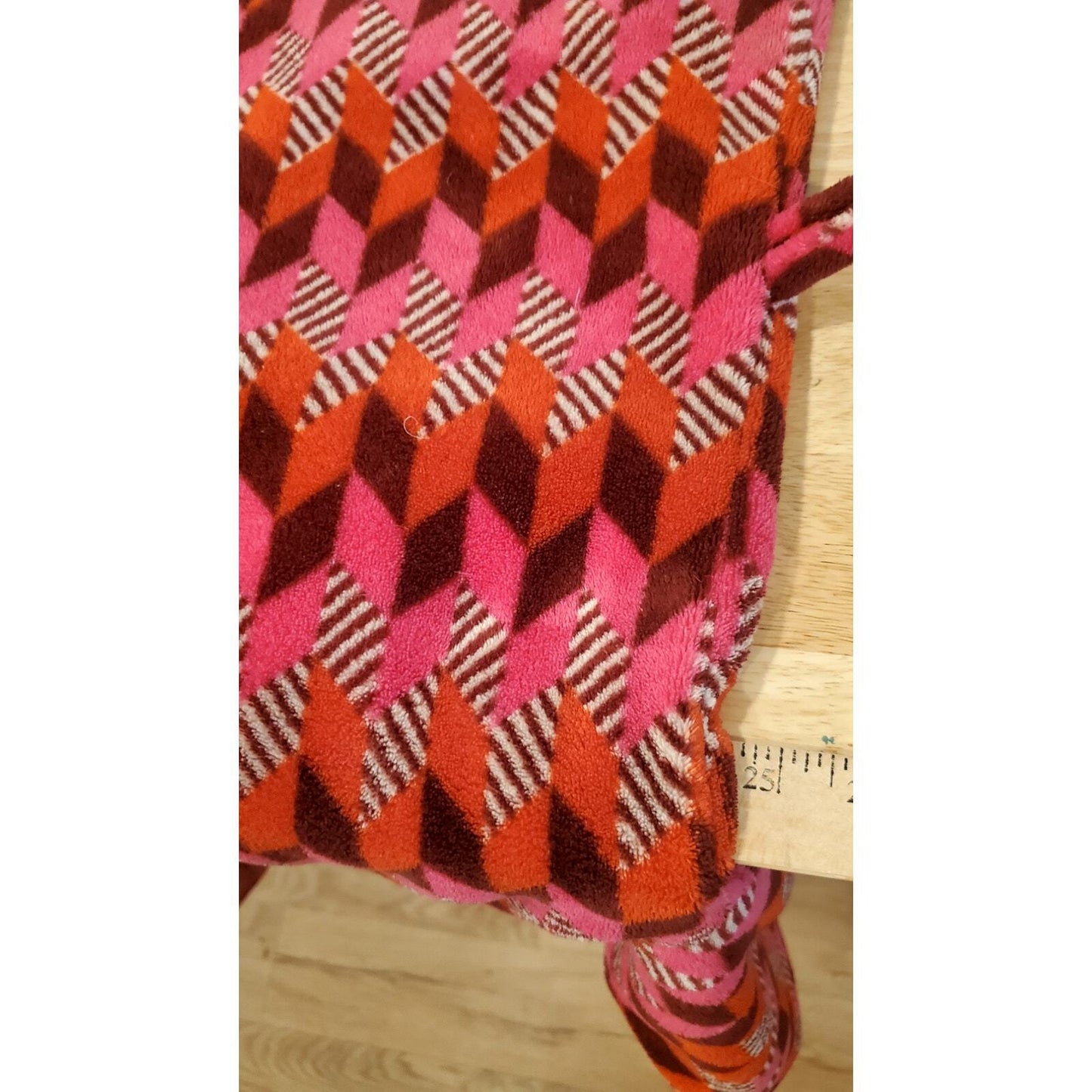 Vera Bradley Geometric Print Fleece Short Robe Pink & Red Soft