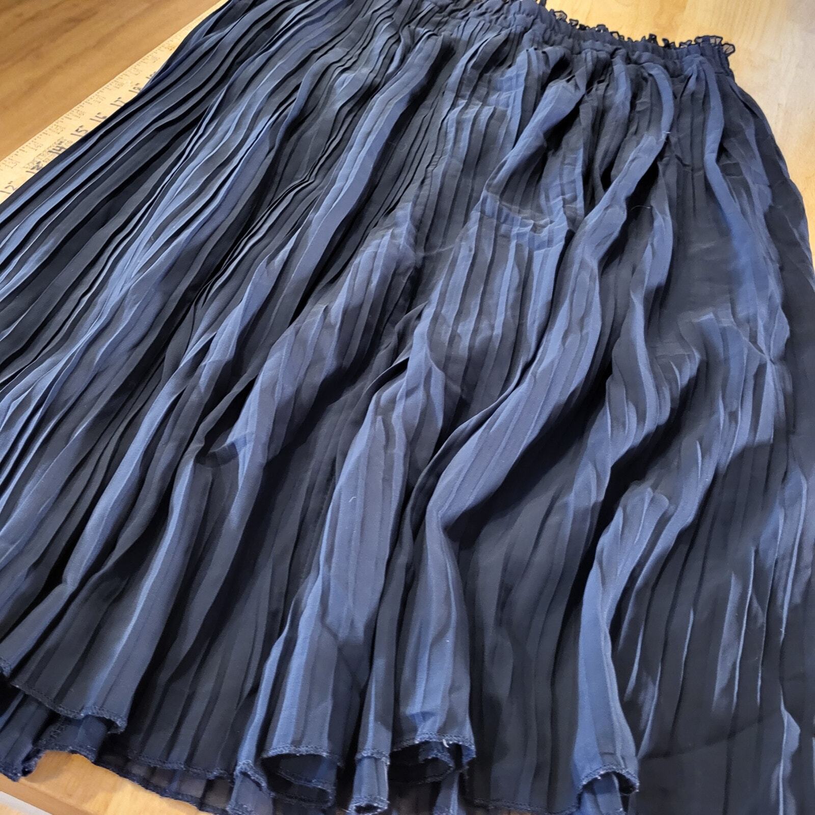 Est. 1946 Navy Blue Pleated Elastic Waist Skirt Button 18/20w Mid Length Rayon