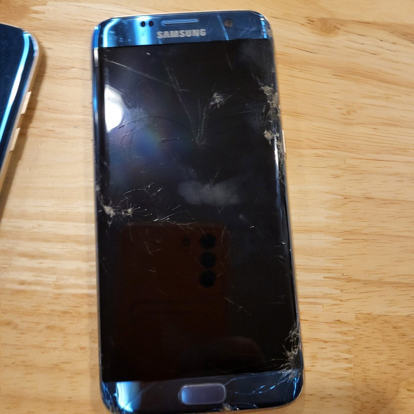 Lot of 3 Broken For Parts Samsung Galaxy S7 Edge Screen Damage on All 