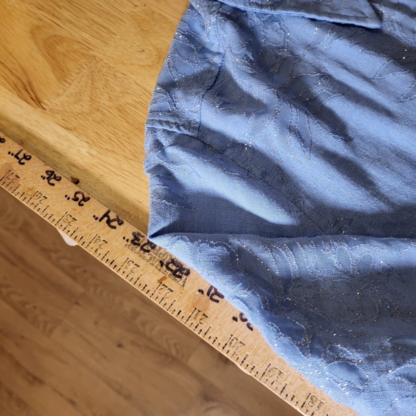 Sag Harbor Blue Metallic Burnout Flor Button Collard Sheer 23" P2P 24" Long 