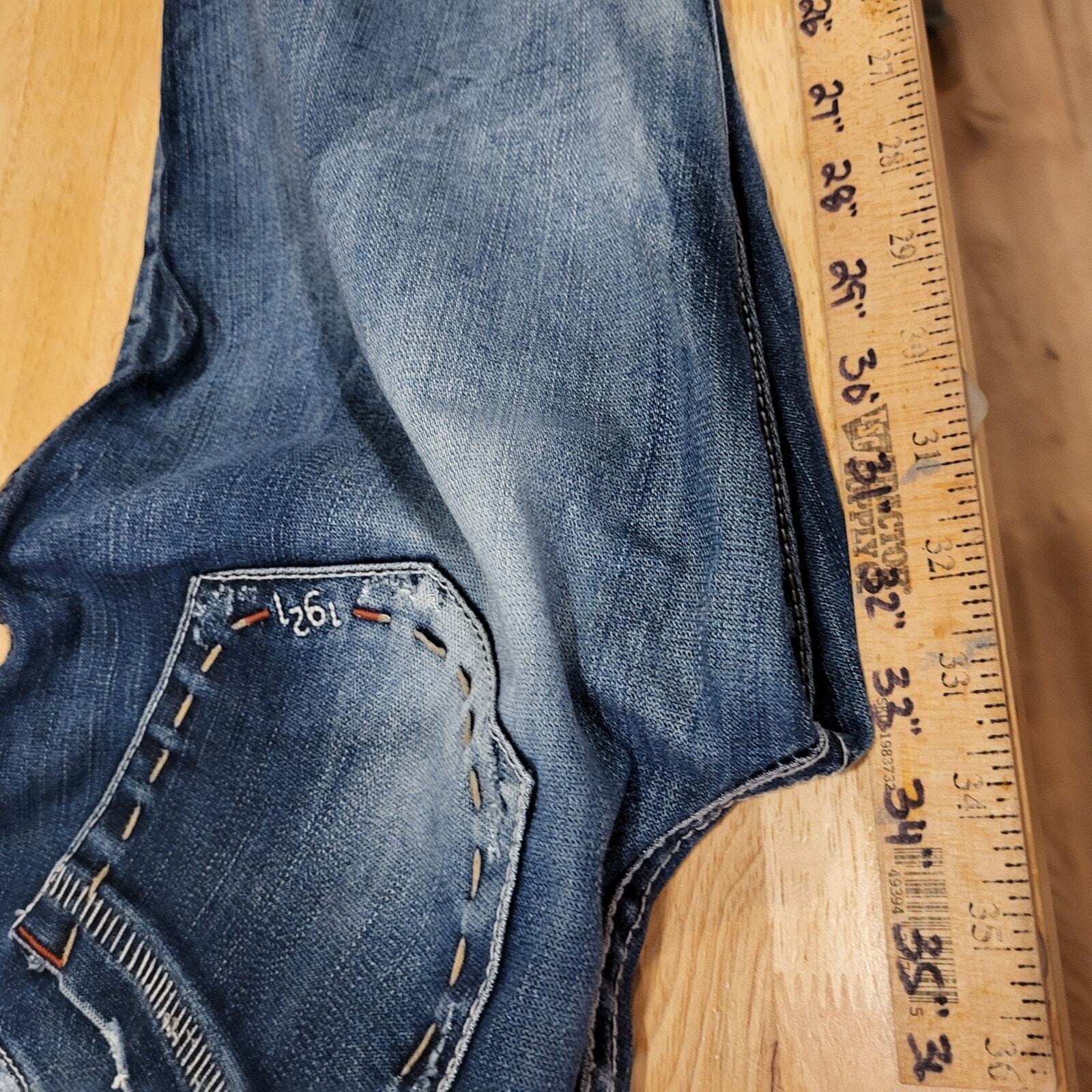 1921 Bootleg Flare Jeans Y2K 33" Inseam 12" Rise Stitch Pocket Detail