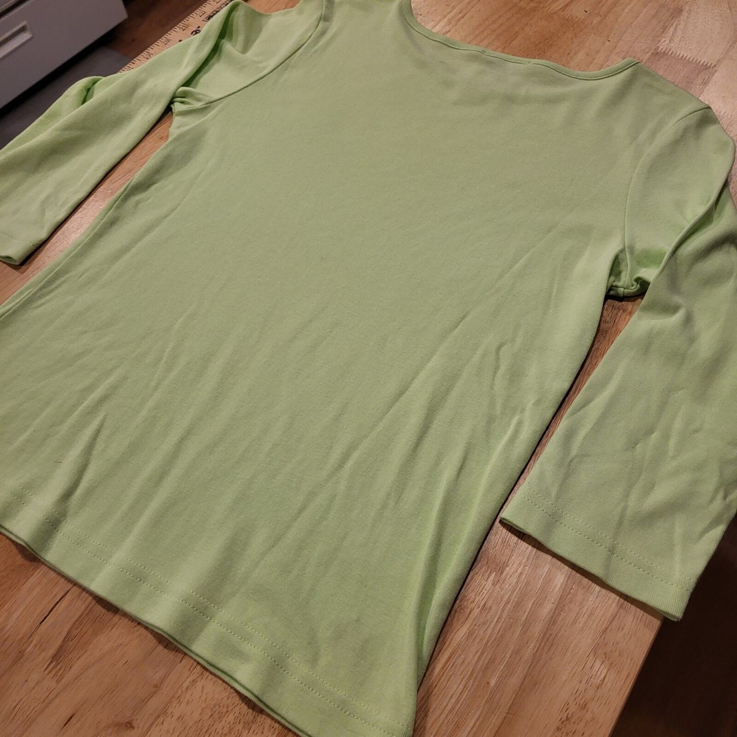 Pastel lime green Lilly Pulitzer 3/4 sleeve round neck t-shirt 100% cotton small
