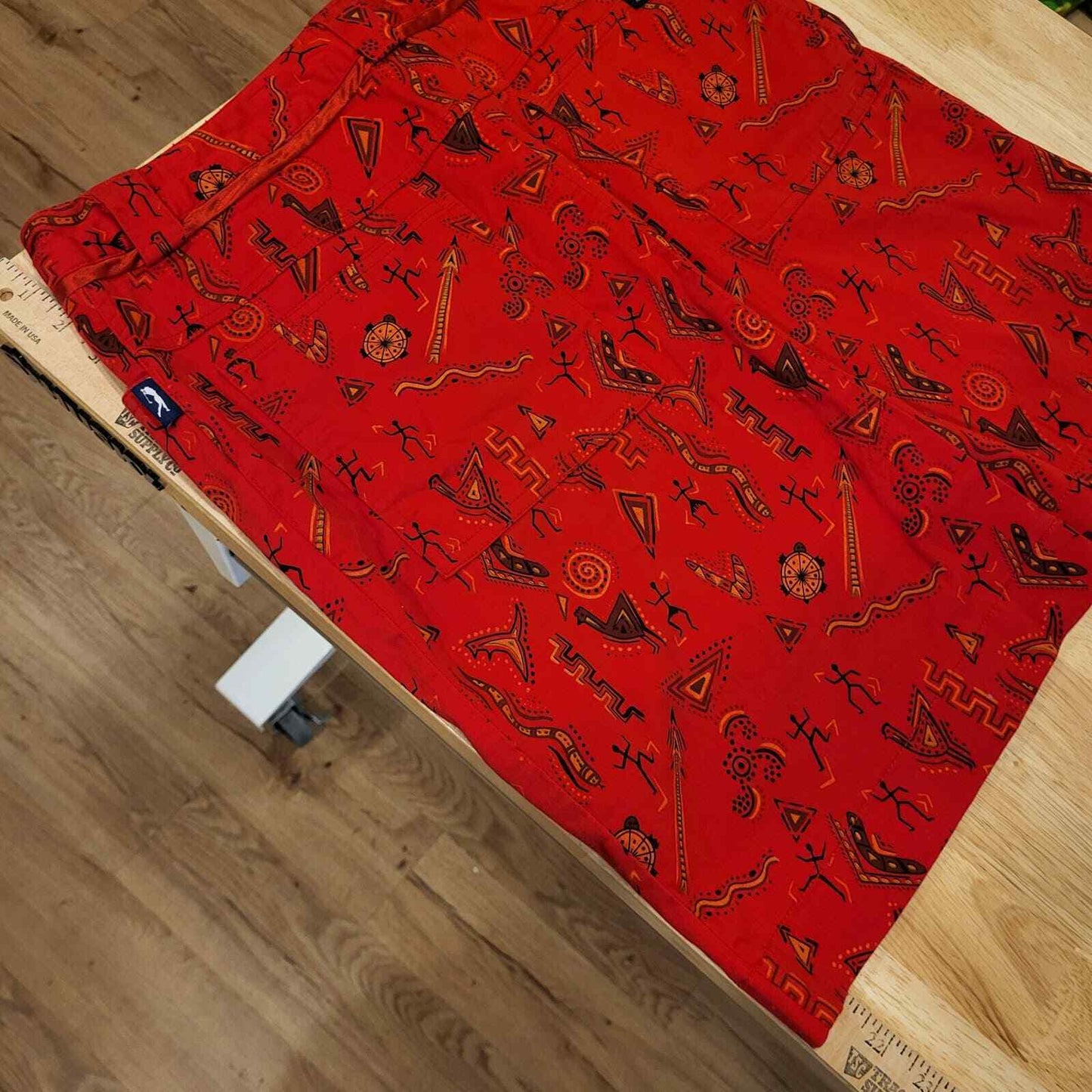 Titania Australian red printed golf skirt pocket size 10