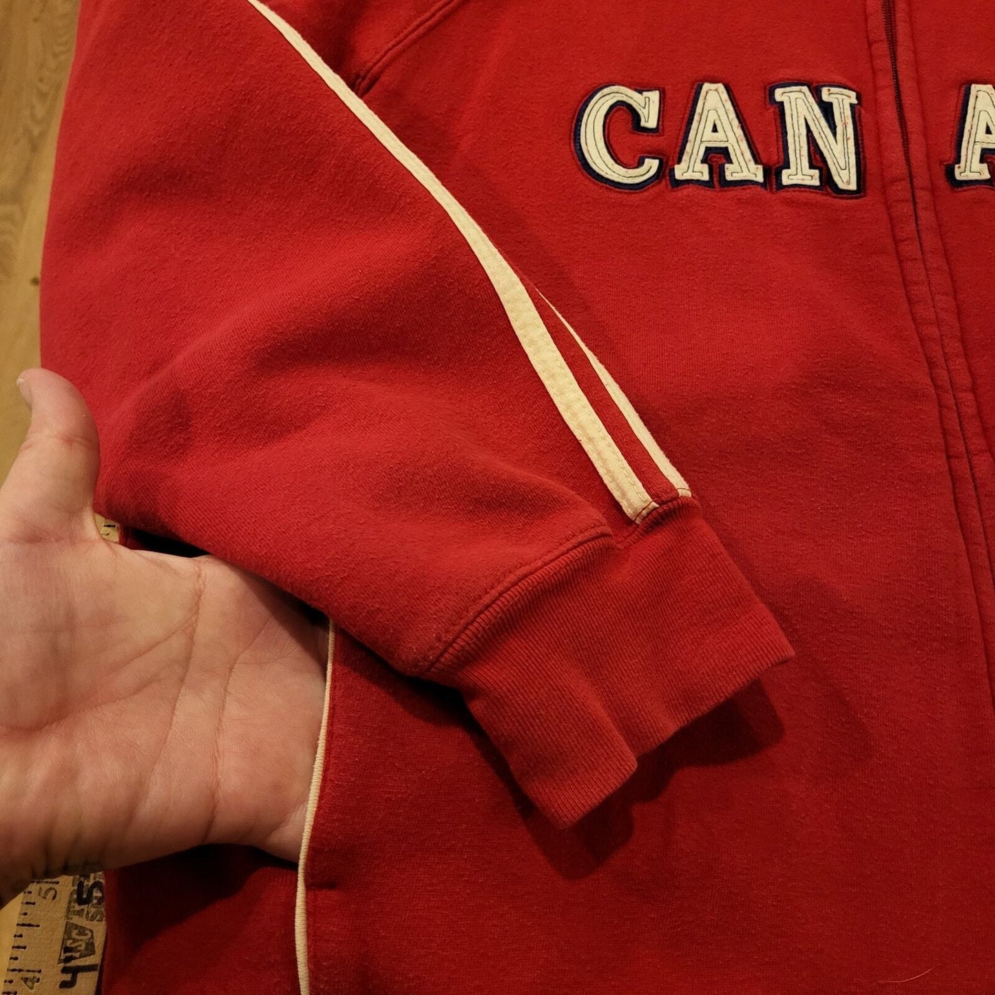 Red Strong and Free Full Zip Canada Sweatshirt Stripe Sleeves XL 25" P2P