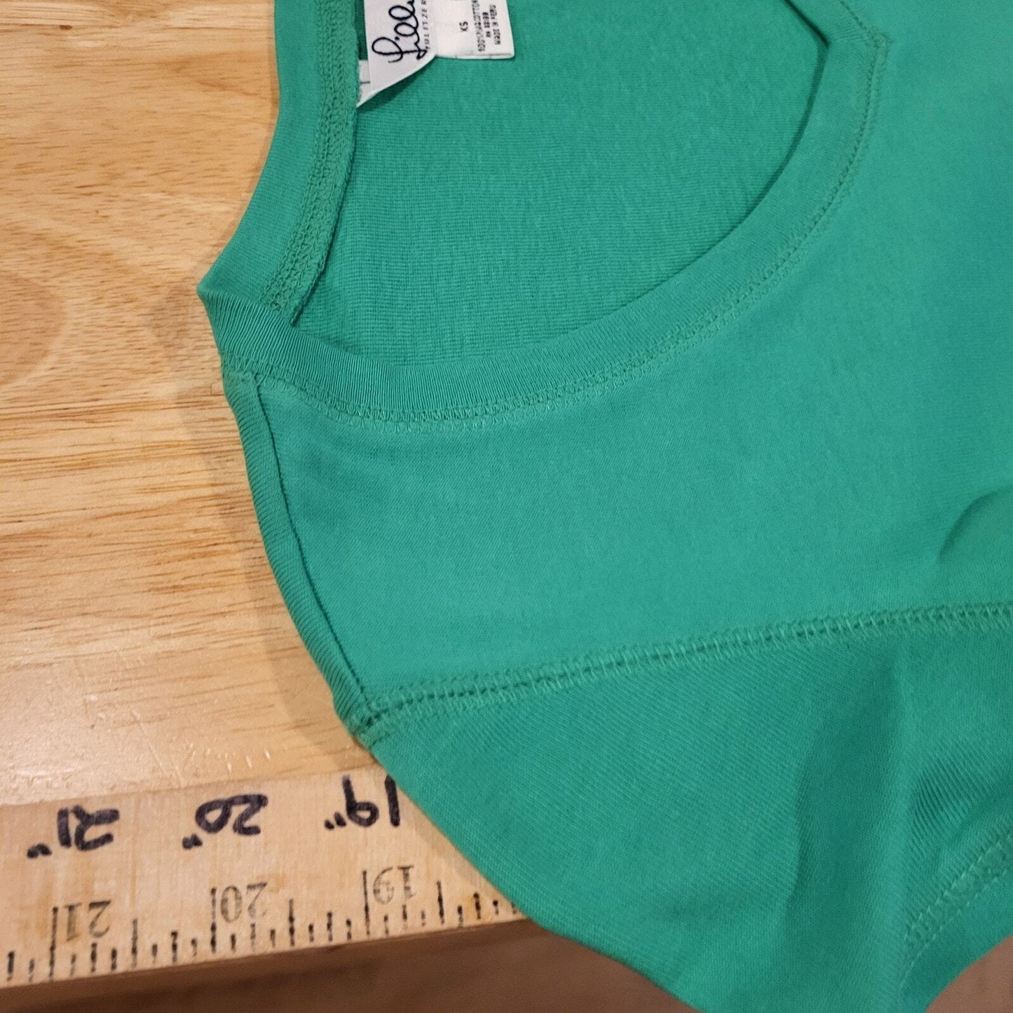 Lilly Pulitzer Green V-Neck T-Shirt 100% Pima Cotton XS