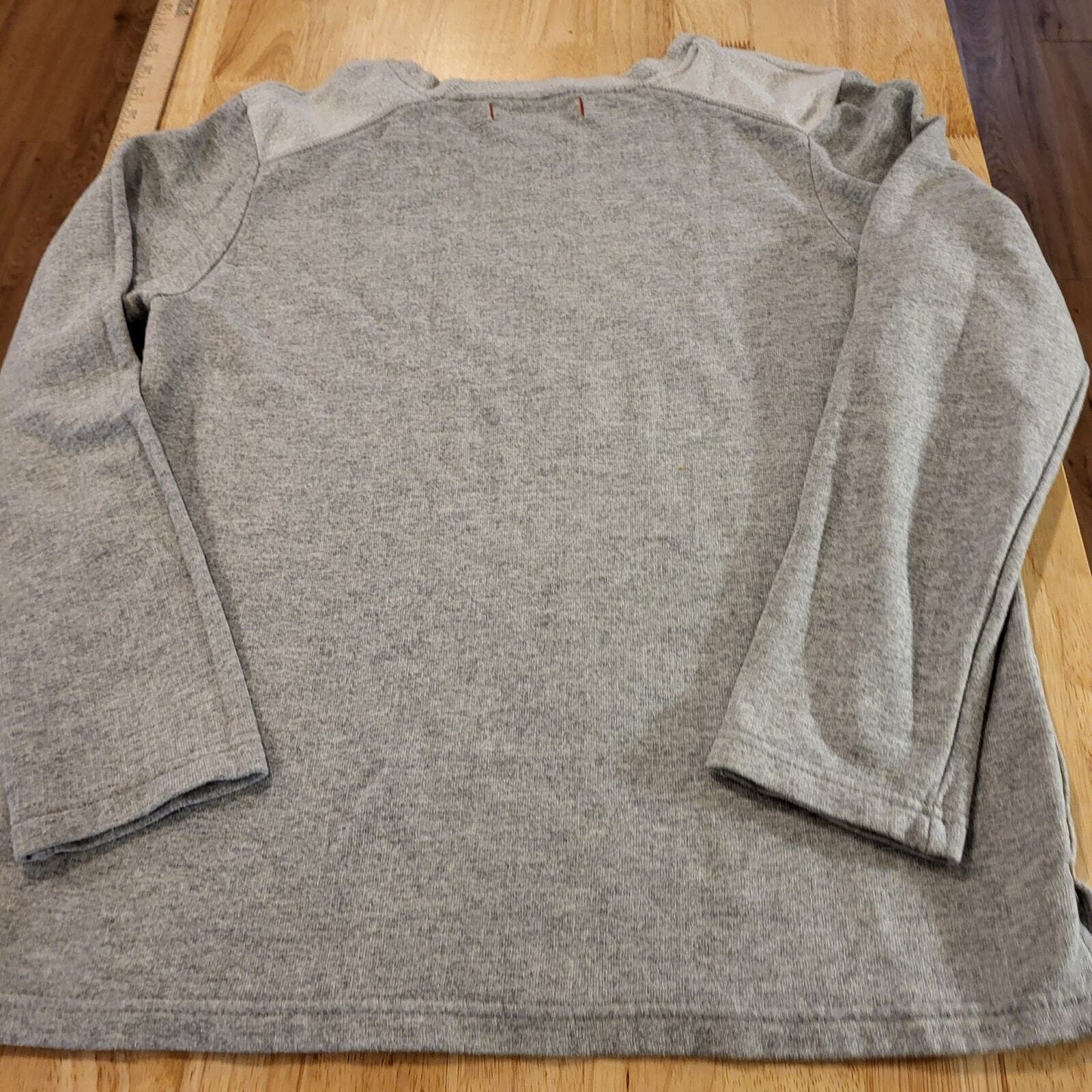 Tommy Bahama Gray Patch Shoulder Pullover Sweatshirt Medium Long Sleeve