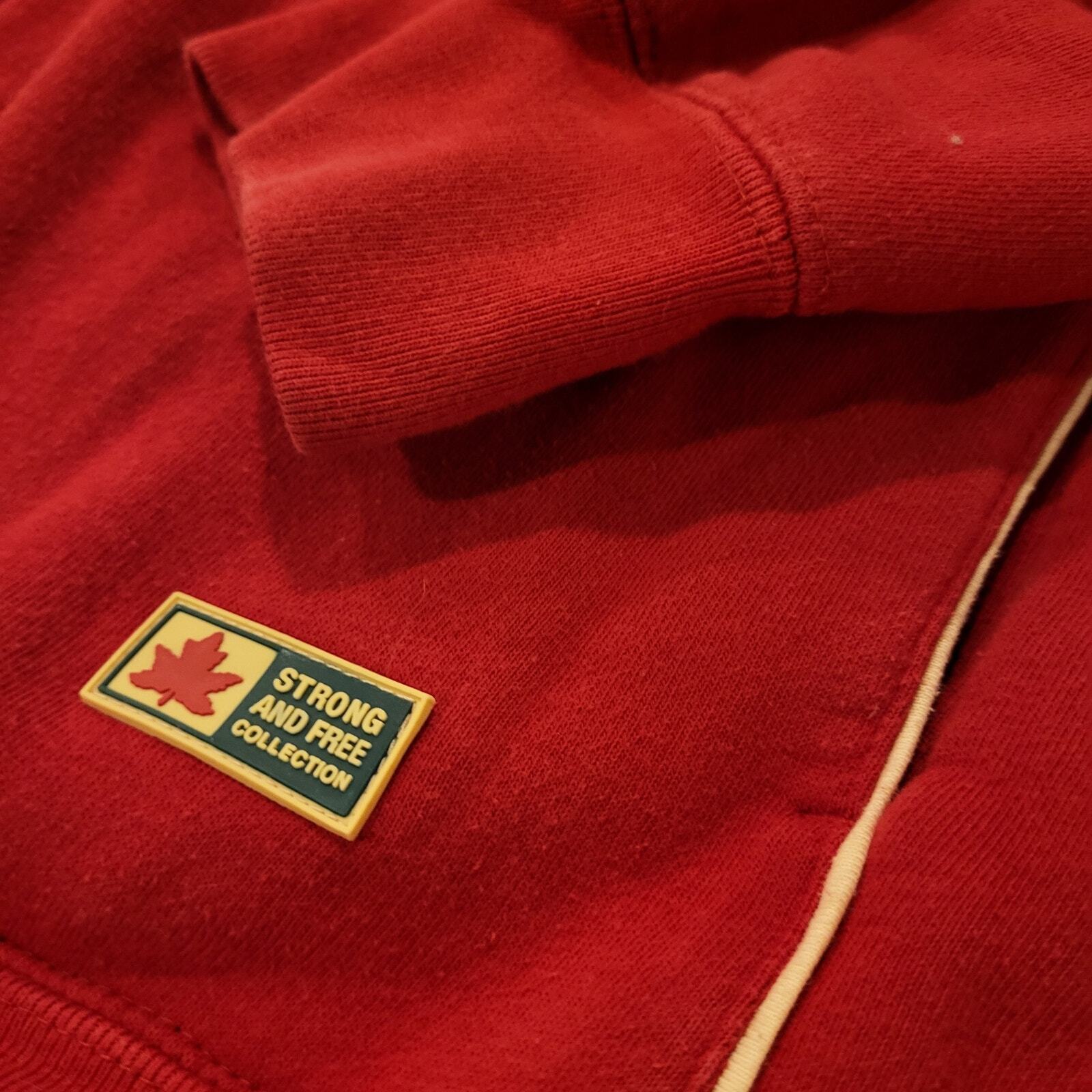 Red Strong and Free Full Zip Canada Sweatshirt Stripe Sleeves XL 25" P2P