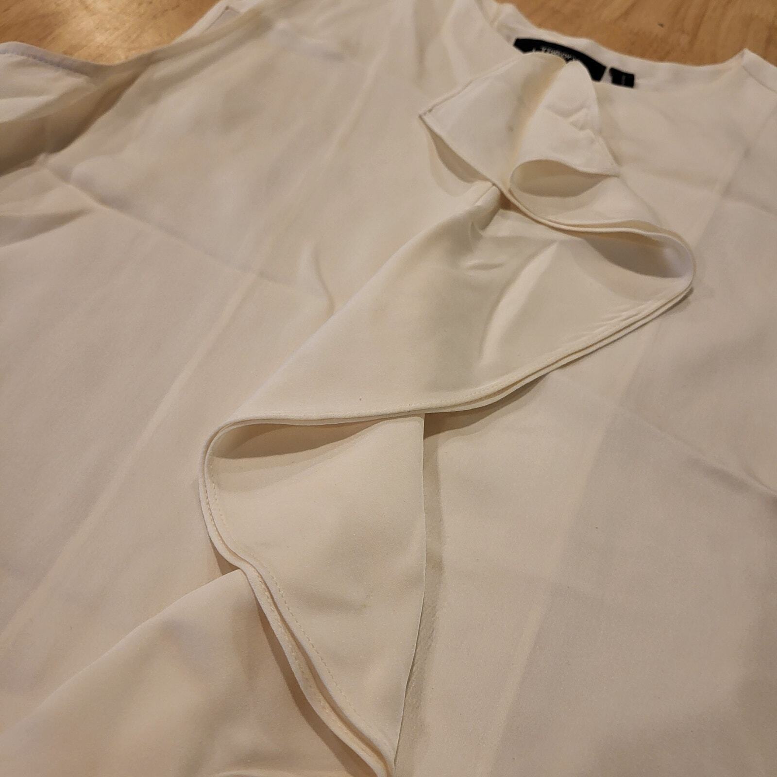 Theory 100% Silk Cream  Ruffle Sleeveless Blouse 