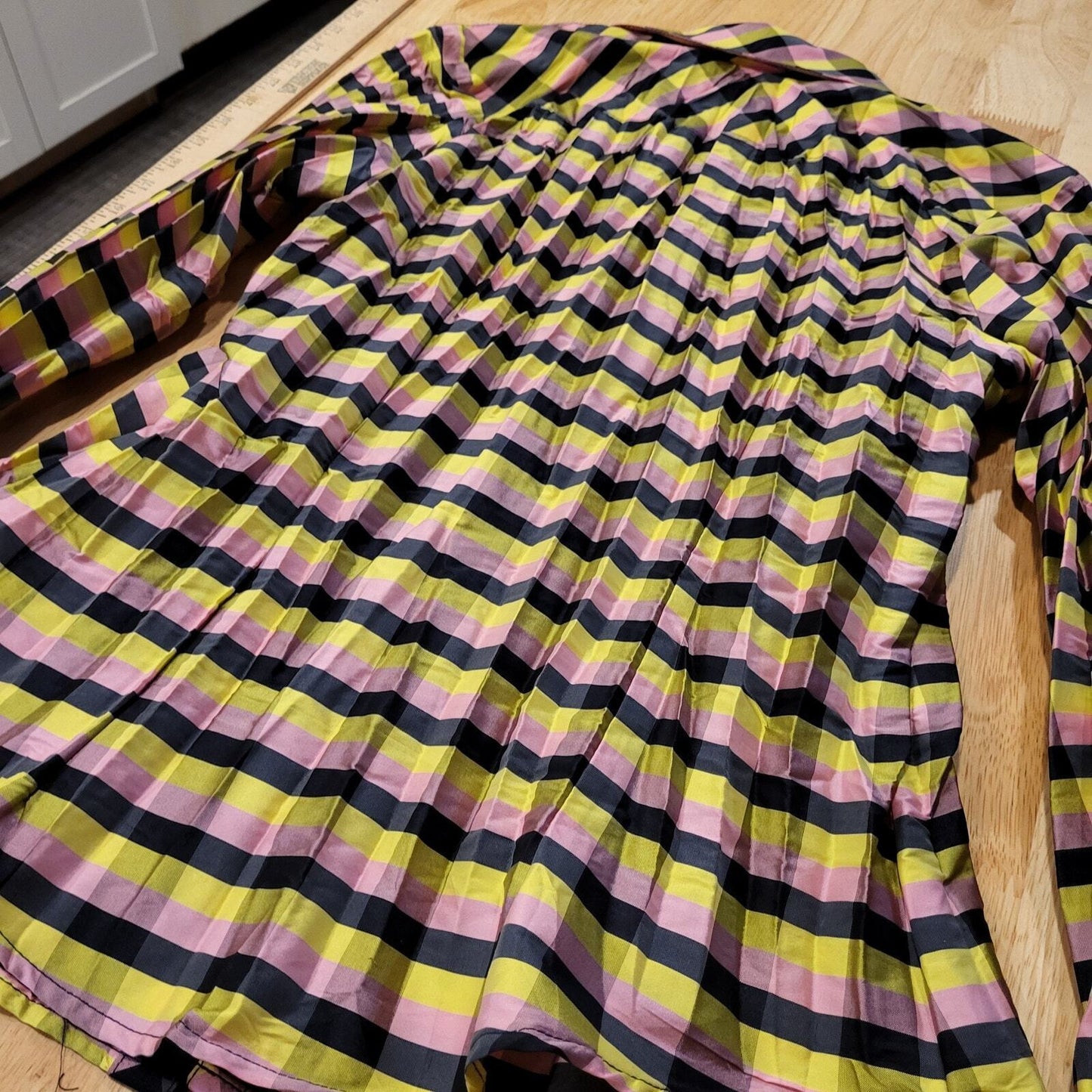 Beluva Pink & Green Plaid Crepe Button Down Collared Top Cuff Colorful 18" P2P