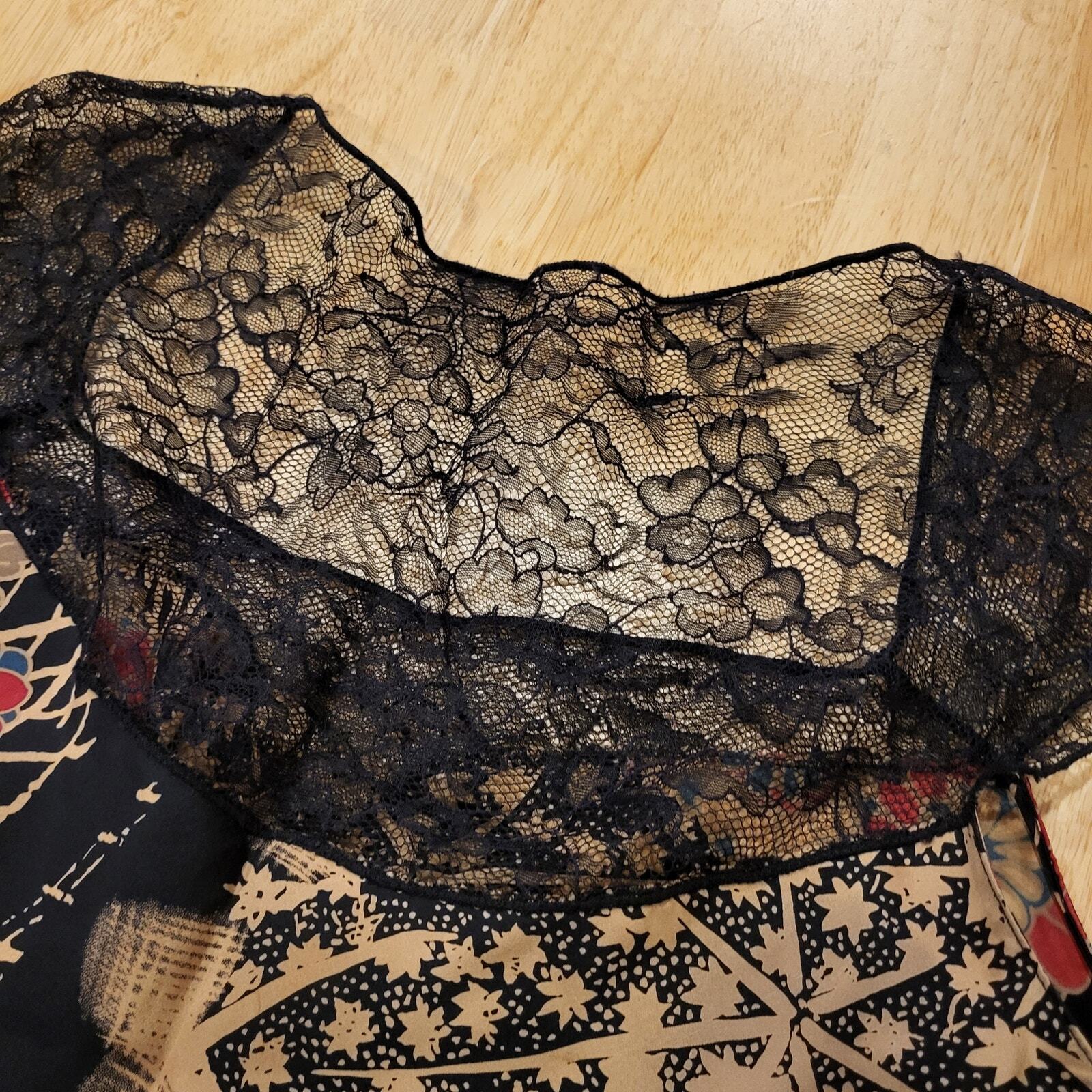 100% Silk Size 6 Floral Asian Print Blouse Lace Neck Details 18" P2P 20" Sh-Hem