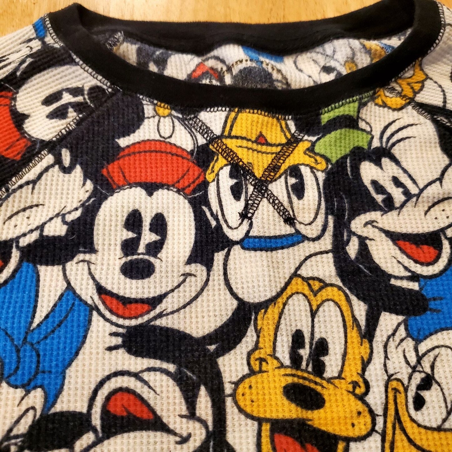 Disney Graphic Thermal Shirt Long Sleeve Mickey Donald Pluto Goofy Medium 