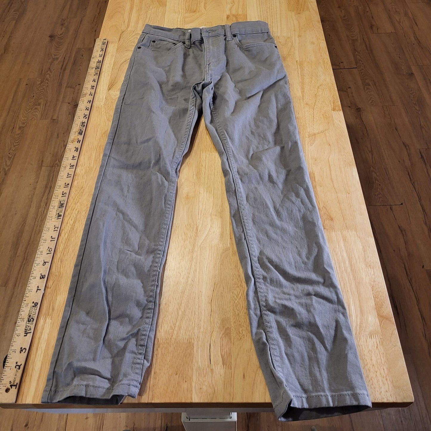 Levi's 510 28"x28" size 16 Gray Skinny Jeans Cotton Barely Worn 