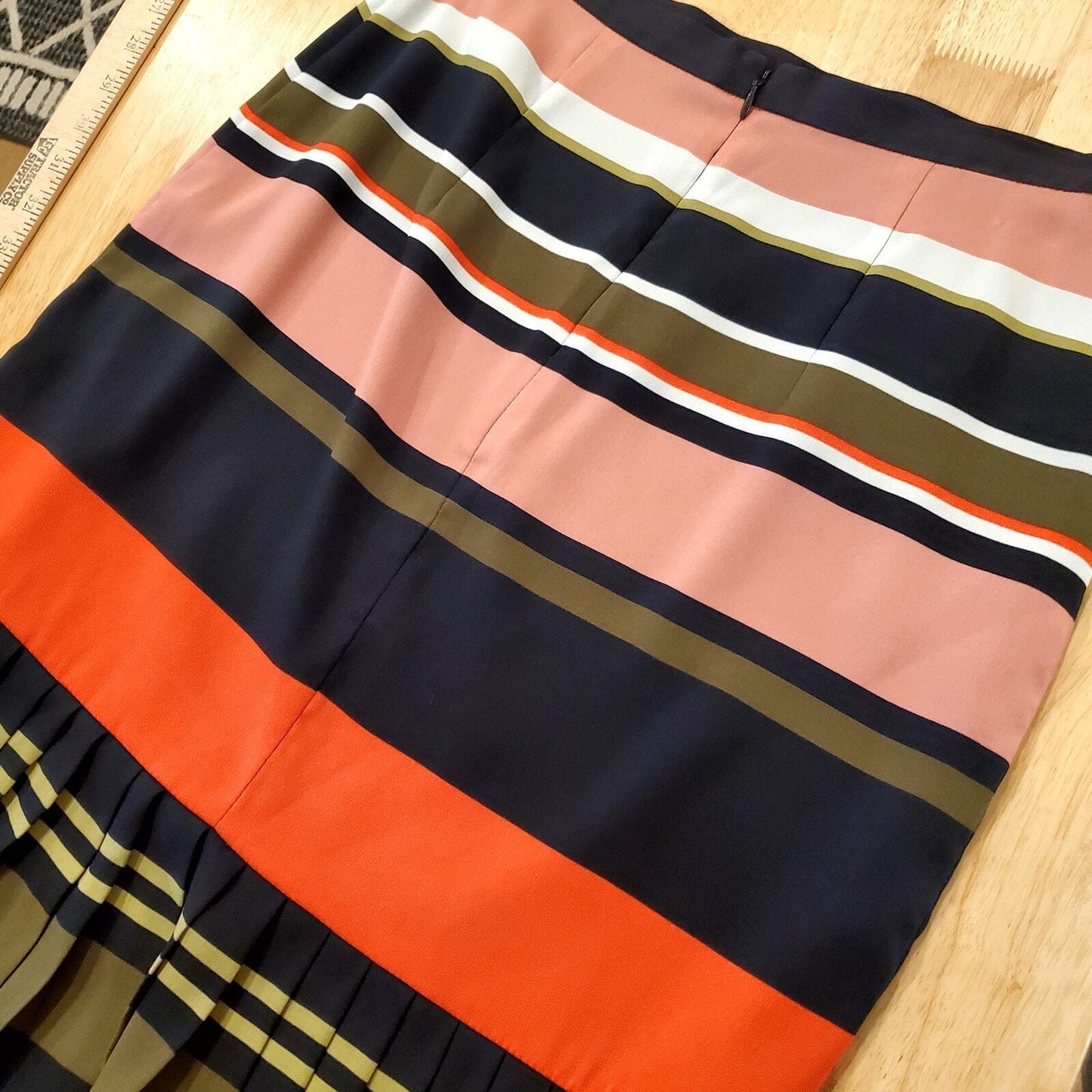 Ann Taylor Petite Knee Length Striped Skirt Pleated Hem Red Blue Pencil