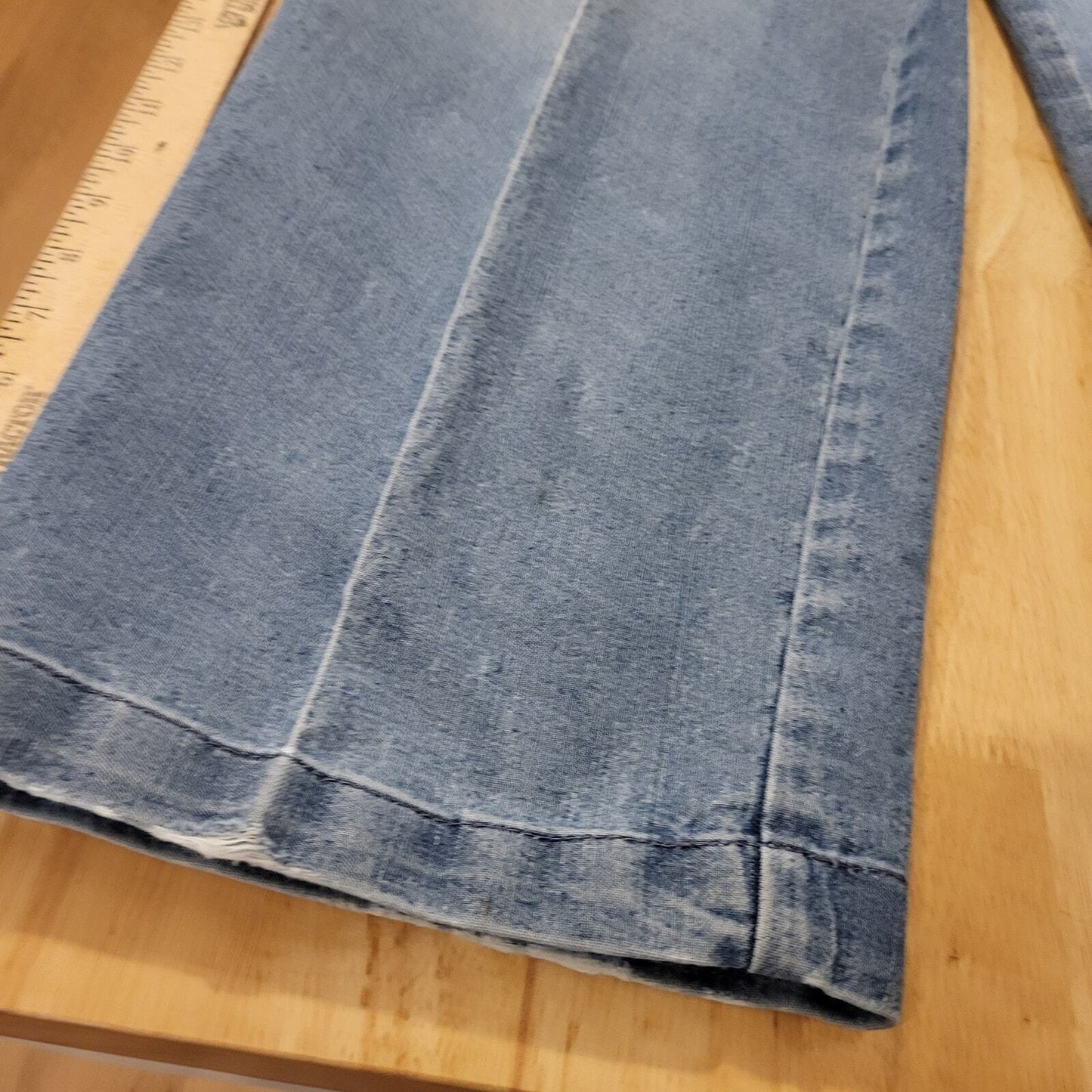 Perfectly Worn Haggar Classic Fit Comfort Waist Jeans 36X30 Cotton Blend