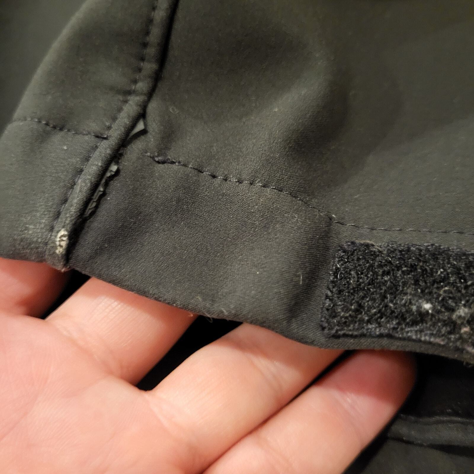 The North Face Black Large Long Sleeve Jacket 25" P2P *Missing closure on sleeve