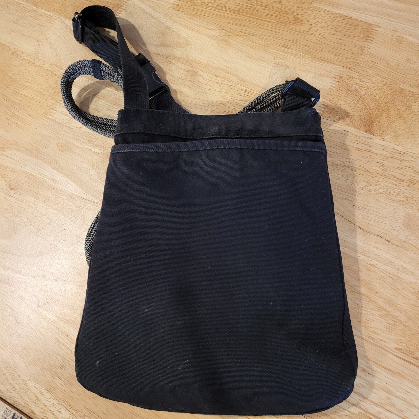 Kavu Keepalong Black Canvas Cross Body Rope Sling Bag Zipper 