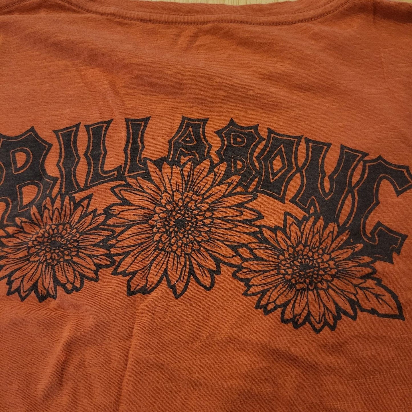Rust Billabong Sunflower Print Short Sleeve T Shirt 18" Pit 2 Pit