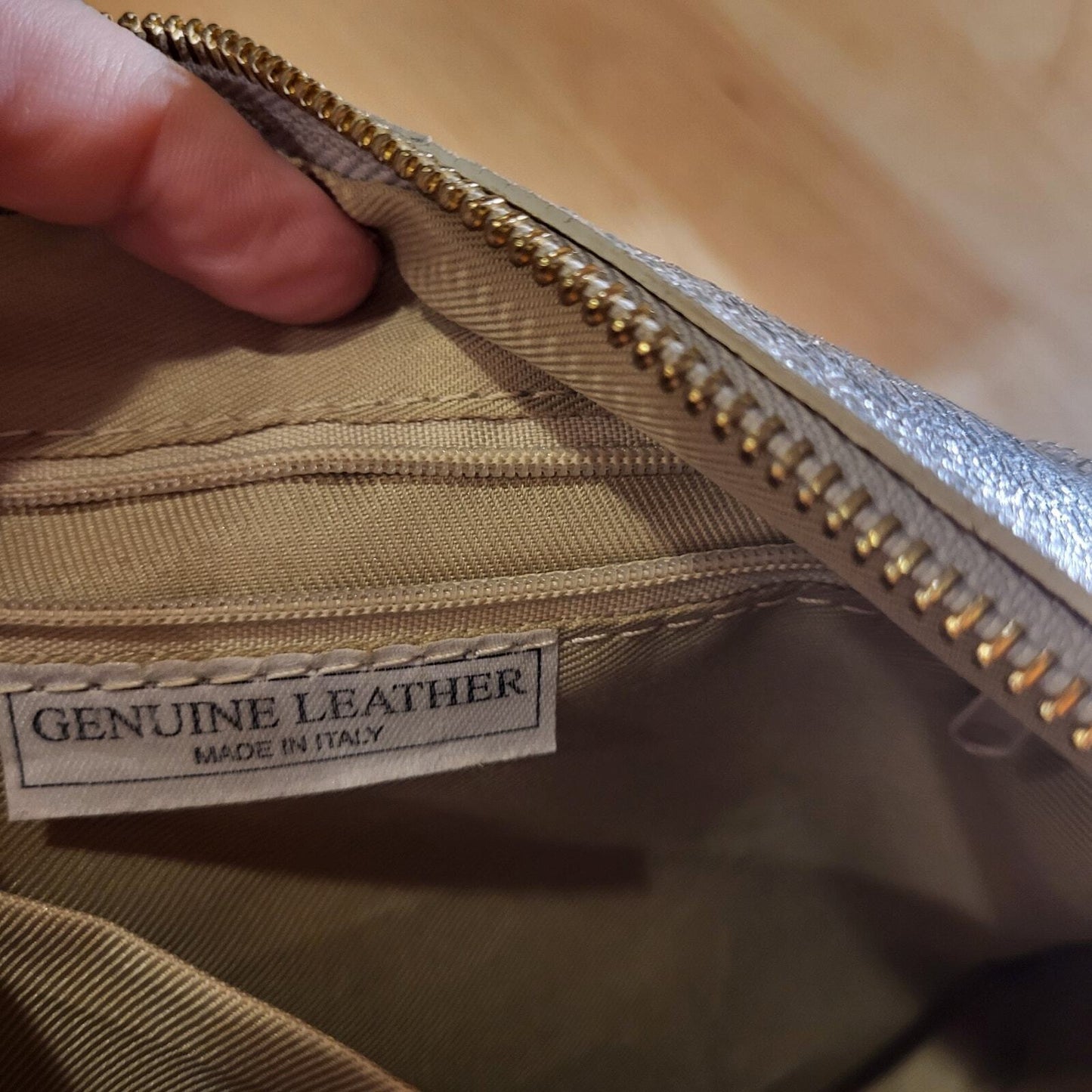 Genuine Leather Silver  Metallic Top Handle Zip Bag  9"x7" Gold Tone Hardware 