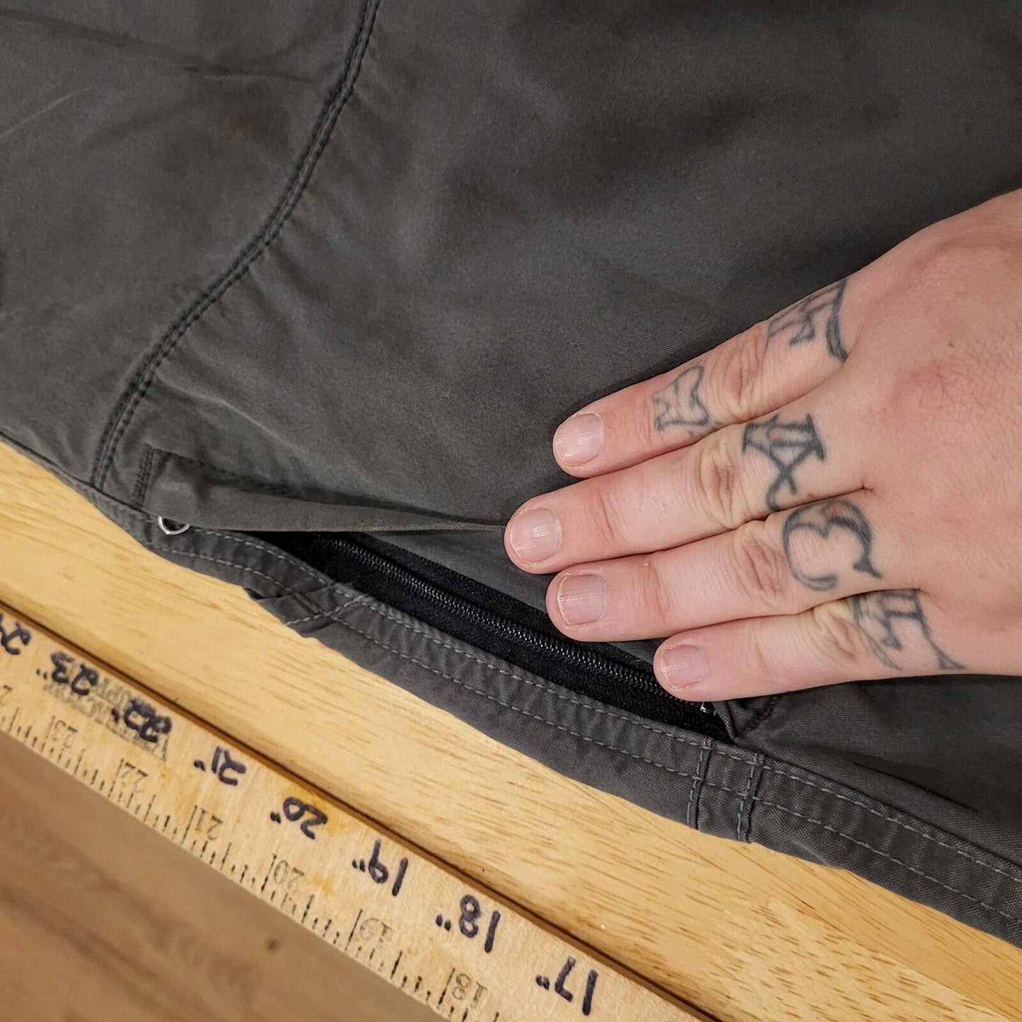 Kuhl Radikal Men's Charcoal Pants Pocket Knee Detail (Some Wear & Staining)