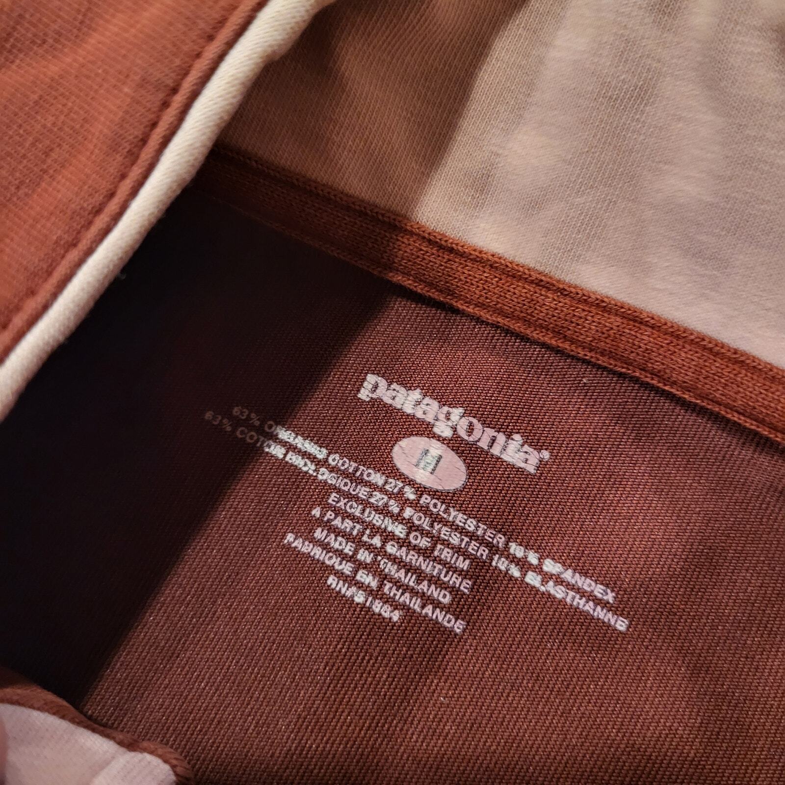 Patagonia burgundy quarter zip long sleeve mock neck medium cotton blend shirt M
