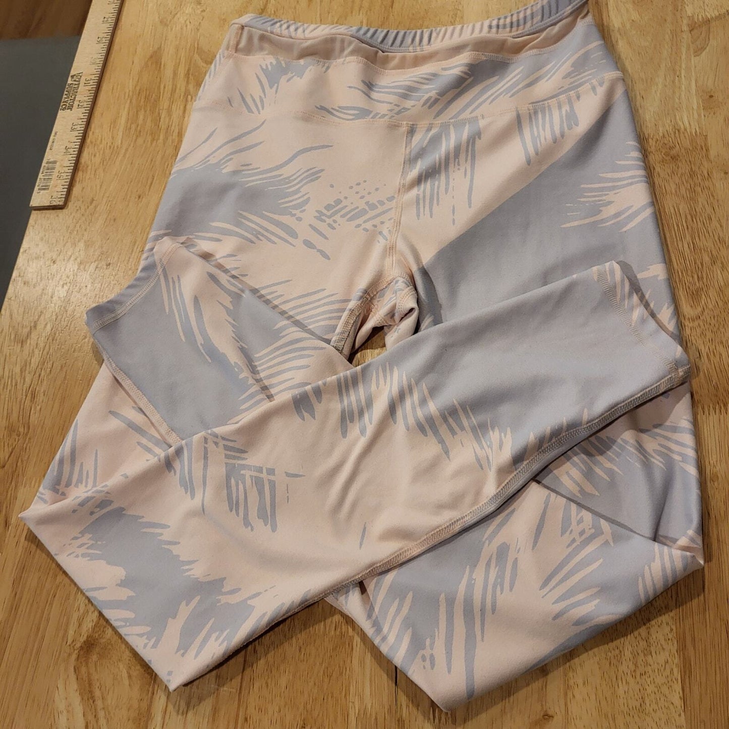 Fable tics Pink and blue abstract Cloud  leggings size small